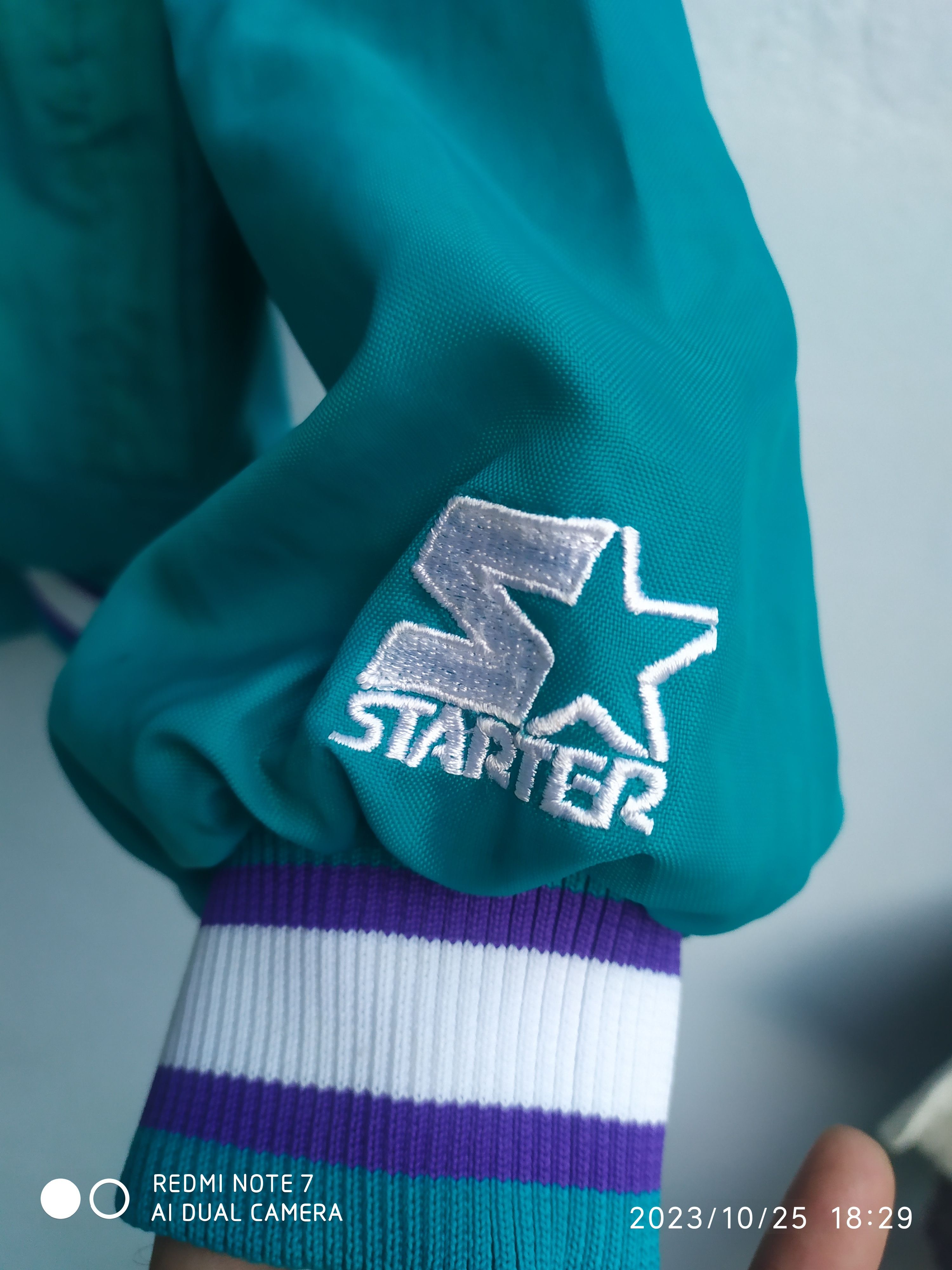 NBA Vintage Starter Charlotte Hornets NBA Size US L / EU 52-54 / 3 - 7 Thumbnail