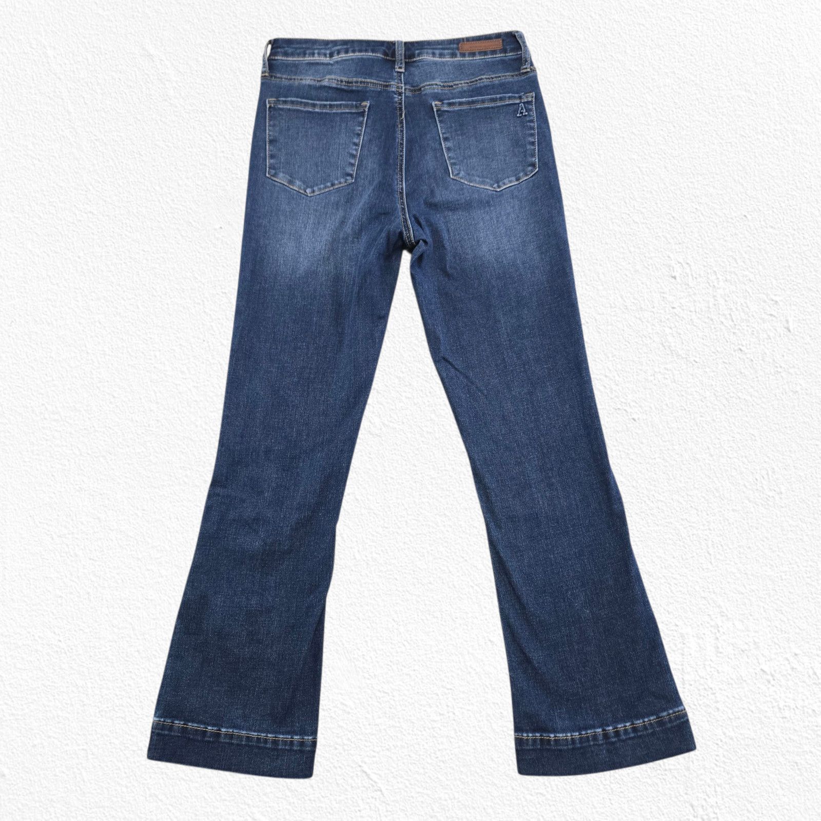Other Dark Wash Chelsea Slim Crop Bootcut Jeans Size 27 Size 27" / US 4 / IT 40 - 11 Thumbnail