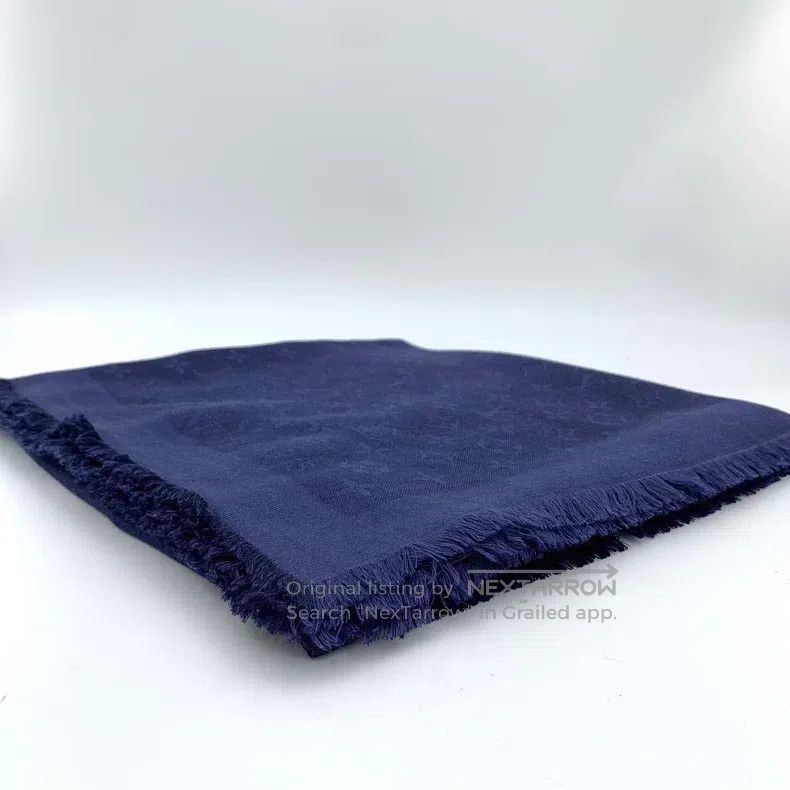 Louis Vuitton Louis Vuitton Dark blue logo, old flower, printed mulberry Size ONE SIZE - 2 Thumbnail