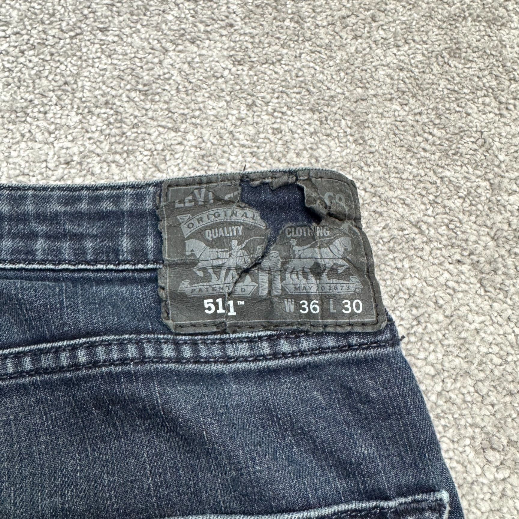 Levi's Levi's 511 Slim Fit Jeans Mens 36x30 Blue Dark Wash Straight Leg Casual Streetwear Size US 36 / EU 52 - 3 Thumbnail