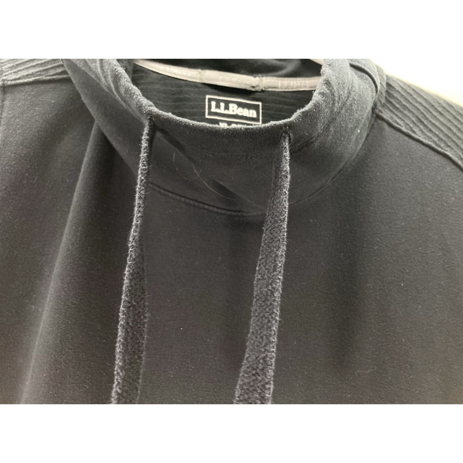 Vintage VINTAGE LL Bean Sweatshirt Men XL Solid Black Pullover Collared Cowl Collar Cotton Blend Casual Mens XL Black Sweatshirt Size US XL / EU 56 / 4 - 6 Thumbnail
