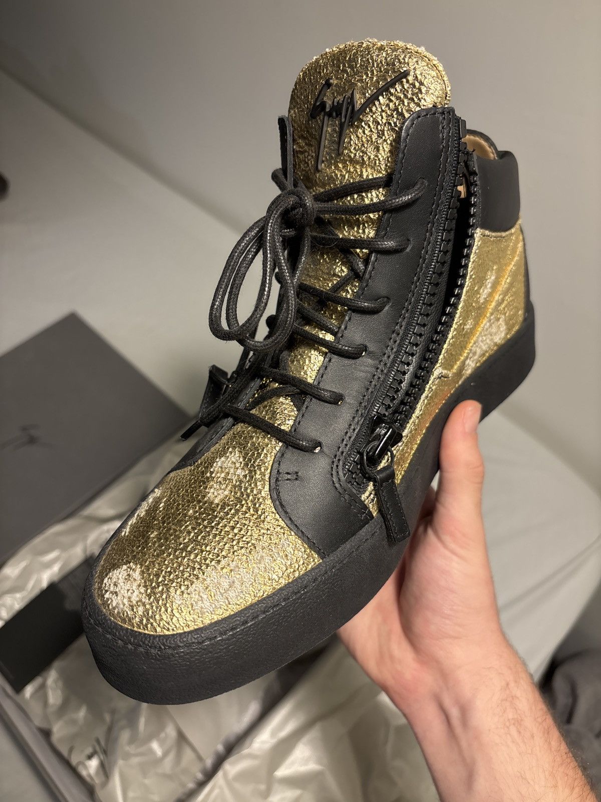 Giuseppe Zanotti Giuseppe Zanotti Mid-Top Sneaker Distressed Gold/Black Size US 10 / EU 43 - 9 Thumbnail