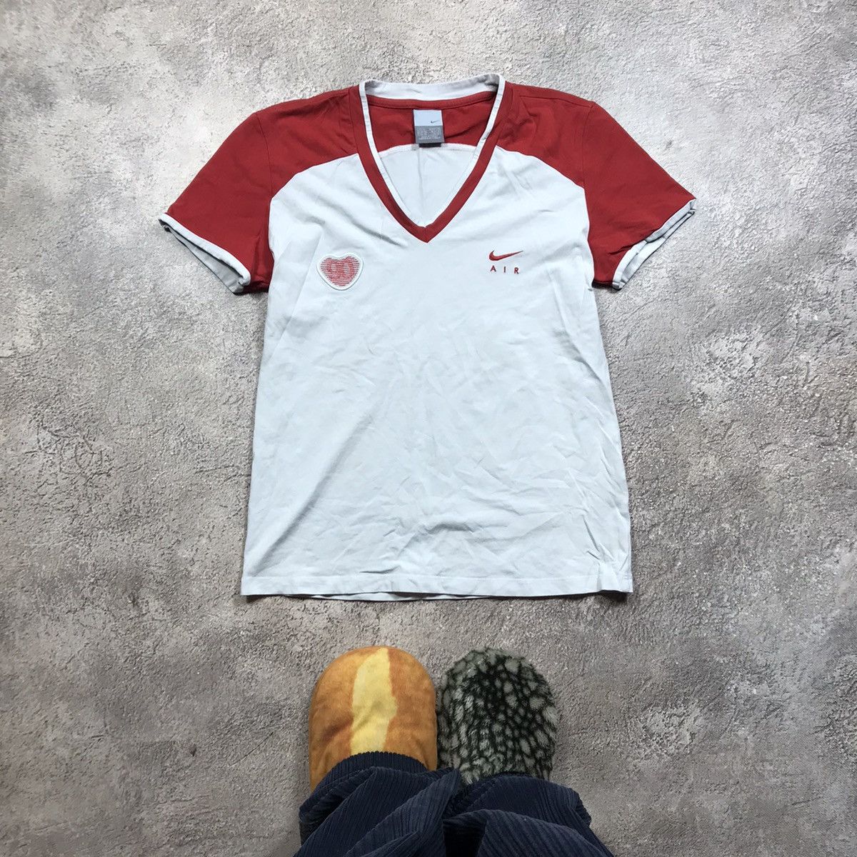 Vintage Vintage Nike Y2K Raglan Tee Heart Logo Streetwear Washed XL Size XL / US 12-14 / IT 48-50 - 1 Thumbnail