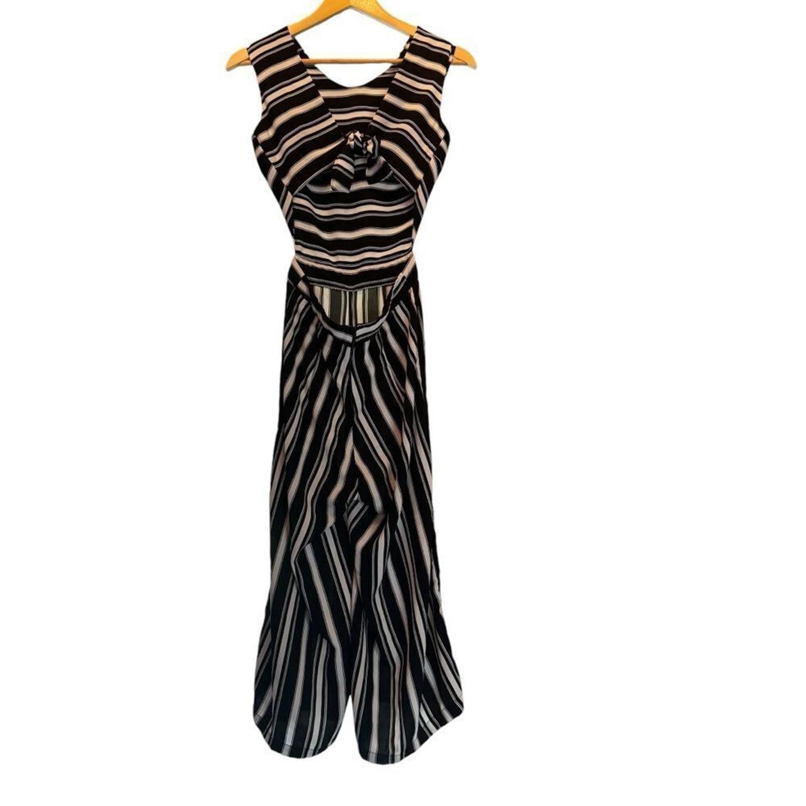 Designer Pepita Perez. Black/White Open Back Jumpsuit. Size Small. Size 28" / US 6 / IT 42 - 5 Thumbnail