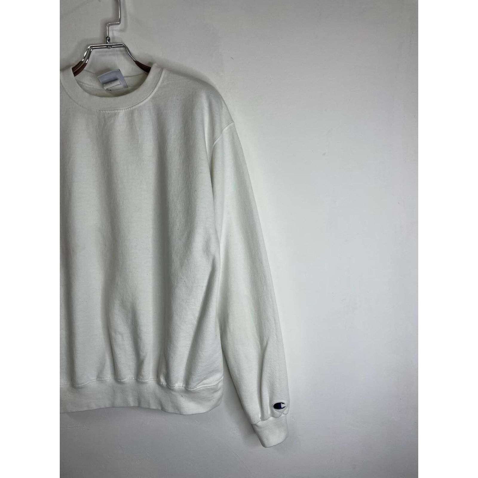 Champion Vintage Champion Eco White Crewneck Sweatshirt Size M Size US M / EU 48-50 / 2 - 7 Thumbnail