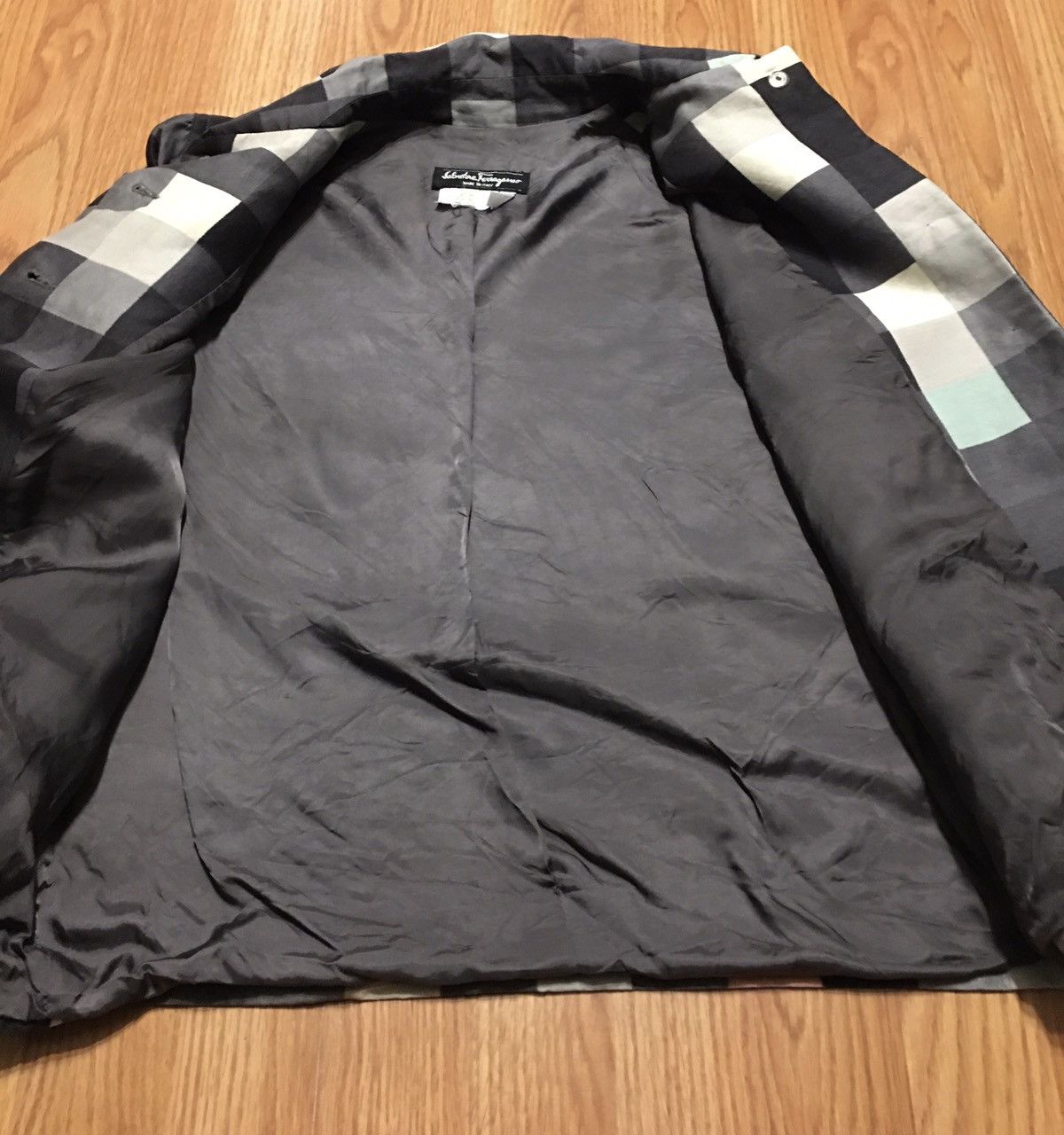 Salvatore Ferragamo Salvatore Ferragamo Checkered Wool Silk Jacket EU36 US6 Size M / US 6-8 / IT 42-44 - 9 Thumbnail