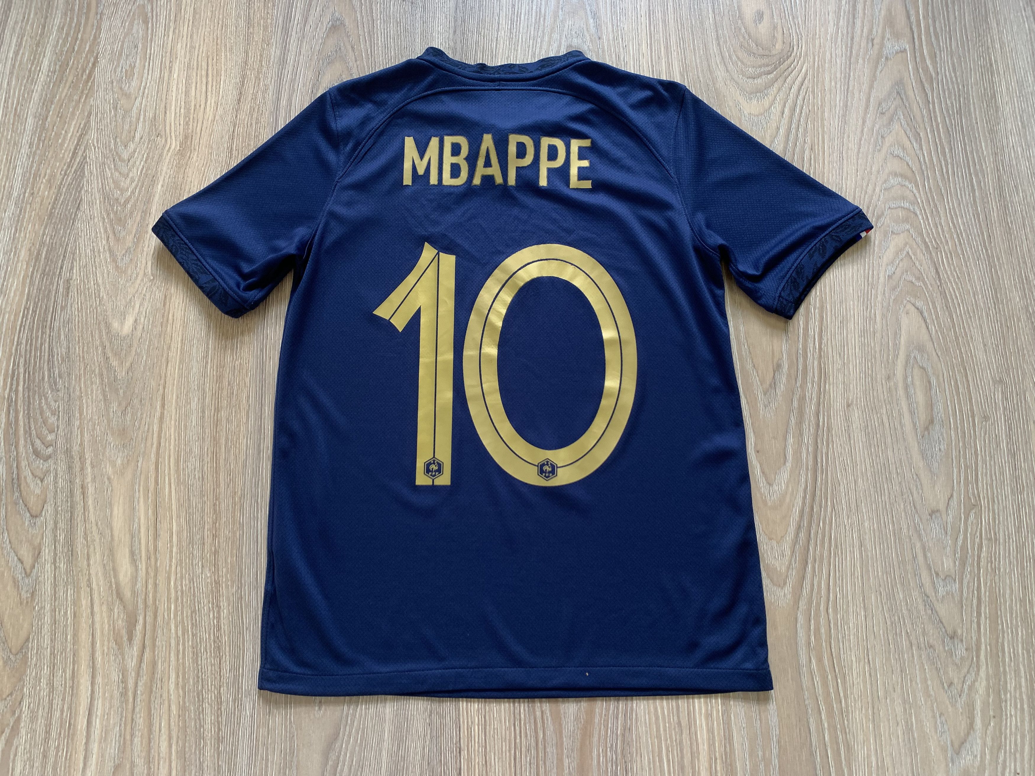 Nike Youth Nike France Mbappe 10 Home Football Shirt 2019 Size US XS / EU 42 / 0 - 3 Thumbnail