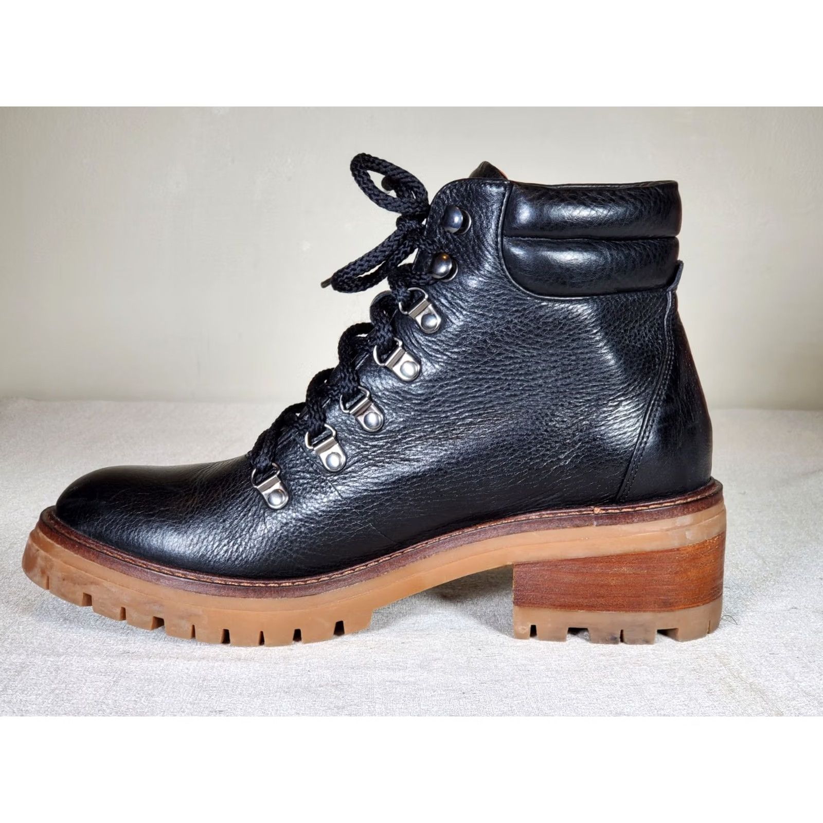 Kenneth Cole Gentle Souls by Kenneth Cole BRENNA Lace-Up Lug Sole Leather Boots Women's US 8.5 Black Size US 9 / IT 39 - 3 Thumbnail