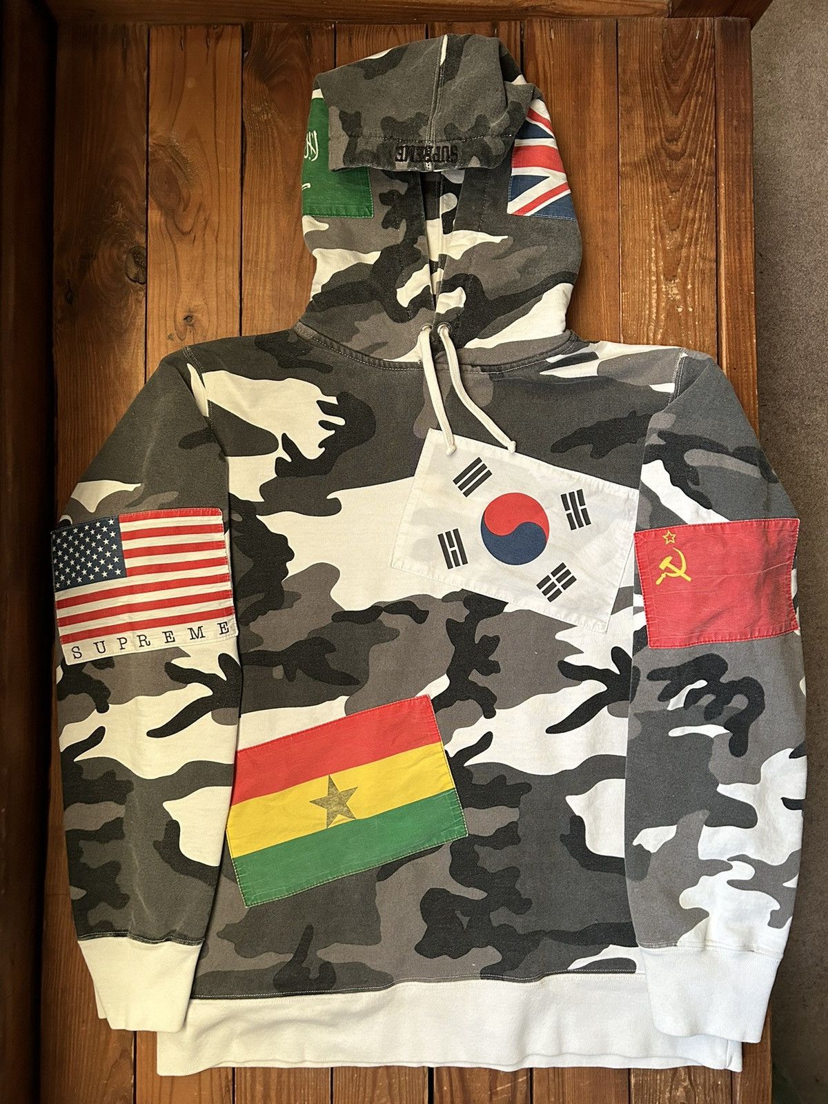 Supreme Supreme Snow Camo Flags Virgil Abloh Hoodie FW13 Size US L / EU 52-54 / 3 - 1 Thumbnail