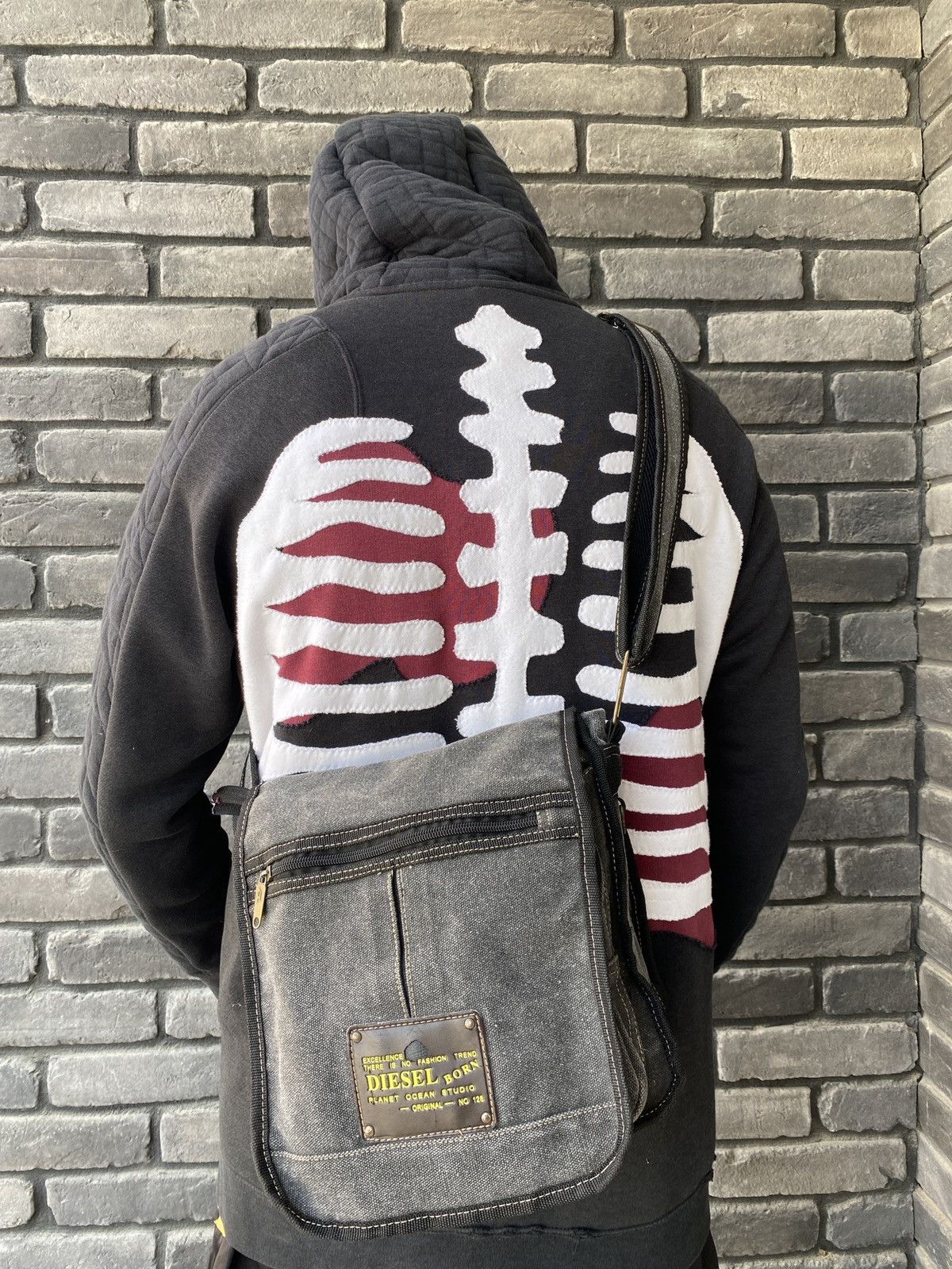 Diesel Vintage Y2K Messenger Bag in Grey, Men's