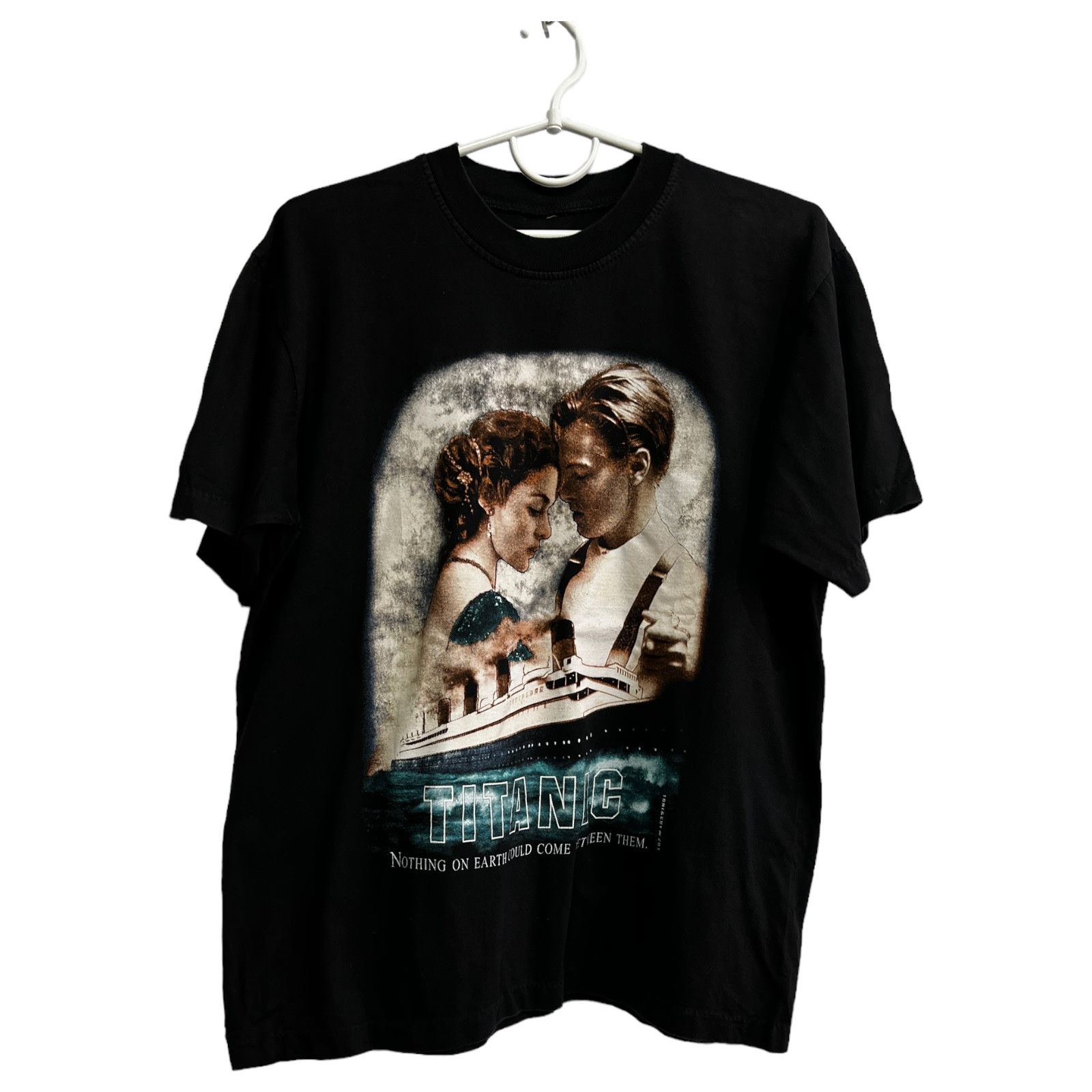 image of 90's Vintage Titanic Movie T Shirt Single Stitch Size L in Black, Men's