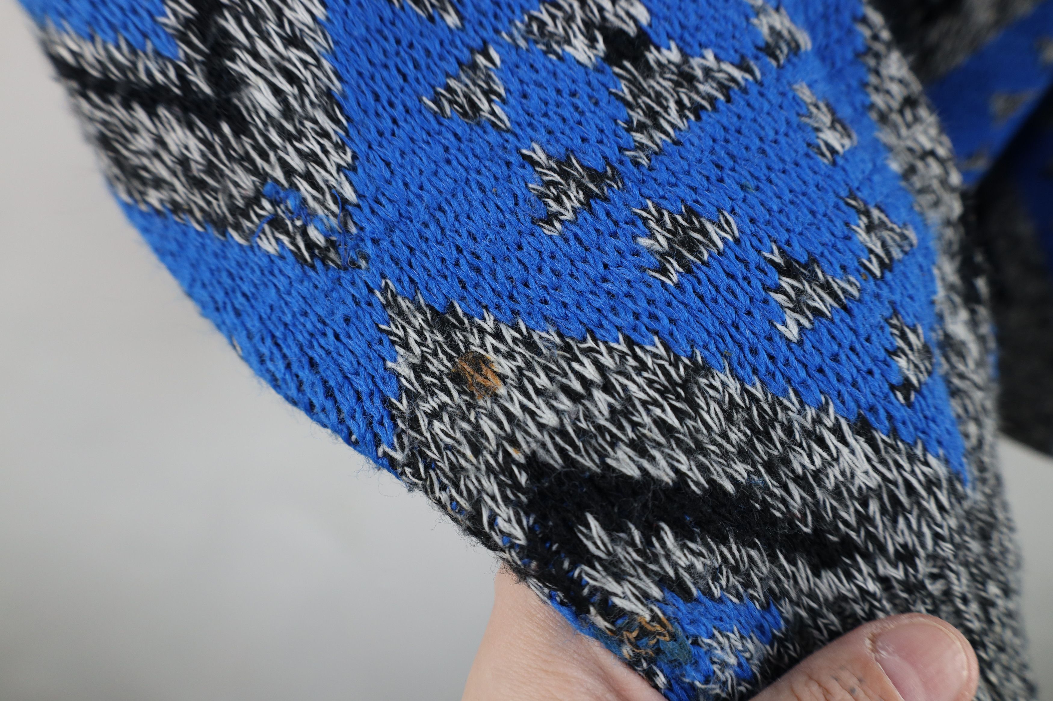 Vintage Vintage 90s Streetwear Fair Isle Diamond Knit Sweater USA Size XL / US 12-14 / IT 48-50 - 7 Thumbnail