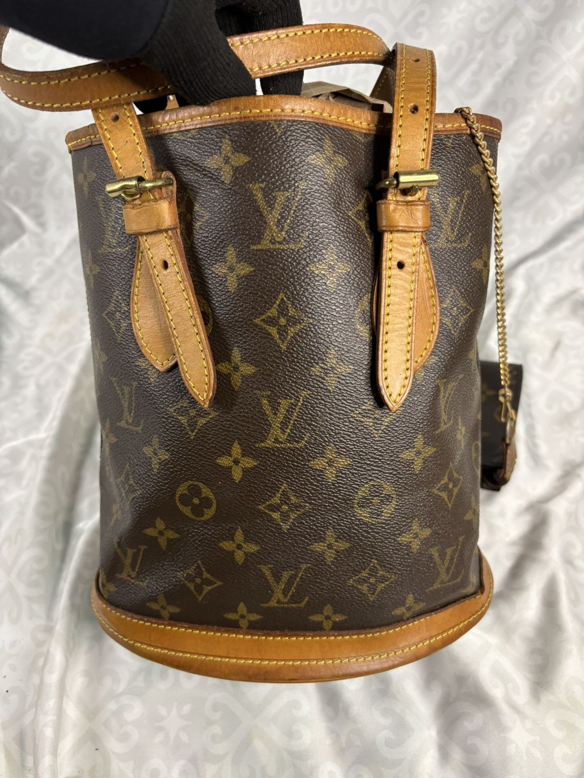 Louis Vuitton (Heavy Used) Louis Vuitton Bucket With Pouch Size ONE SIZE - 4 Thumbnail