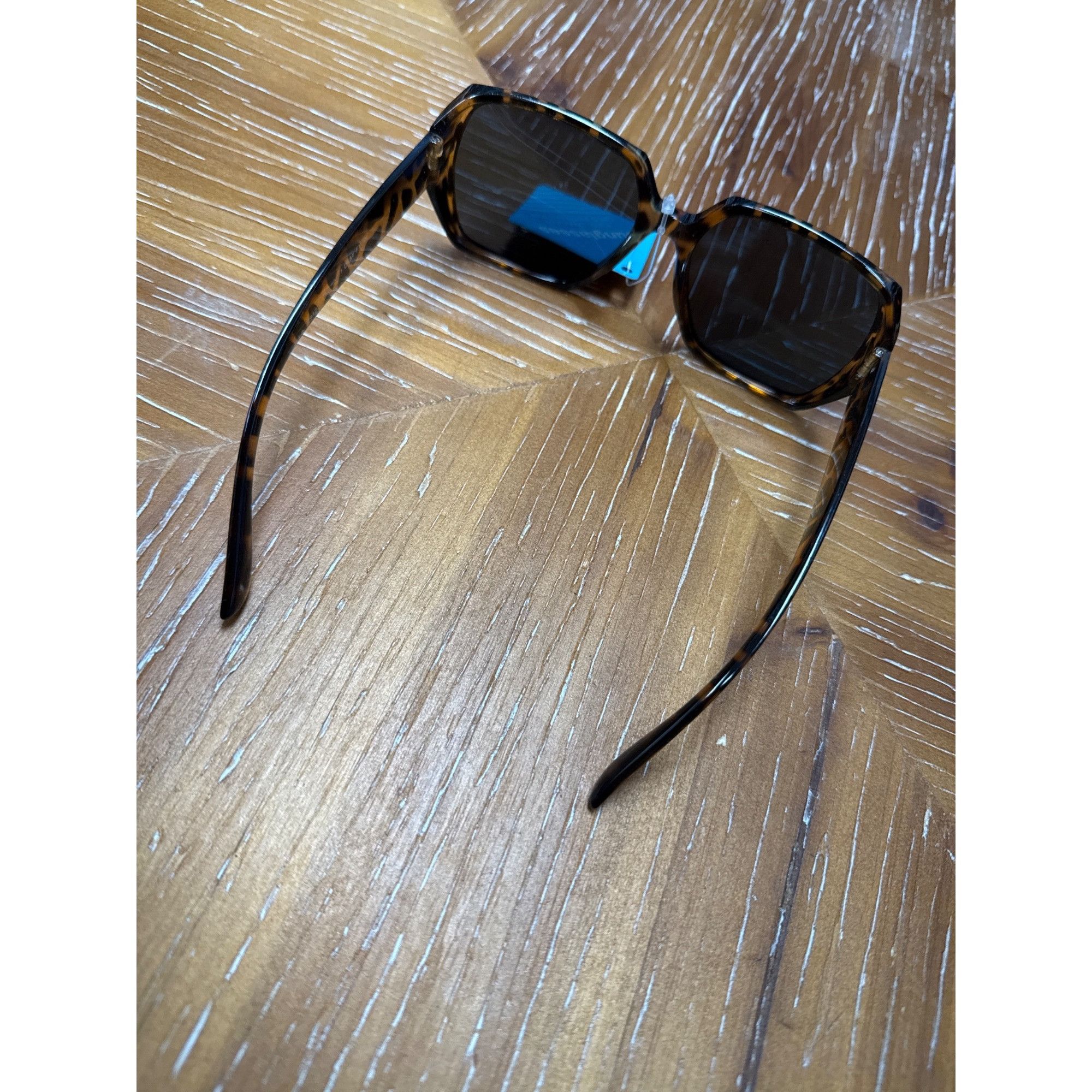 Foster Grant Oversized Tortoise Shell Sunglasses With UV Protection Chic Size ONE SIZE - 4 Thumbnail