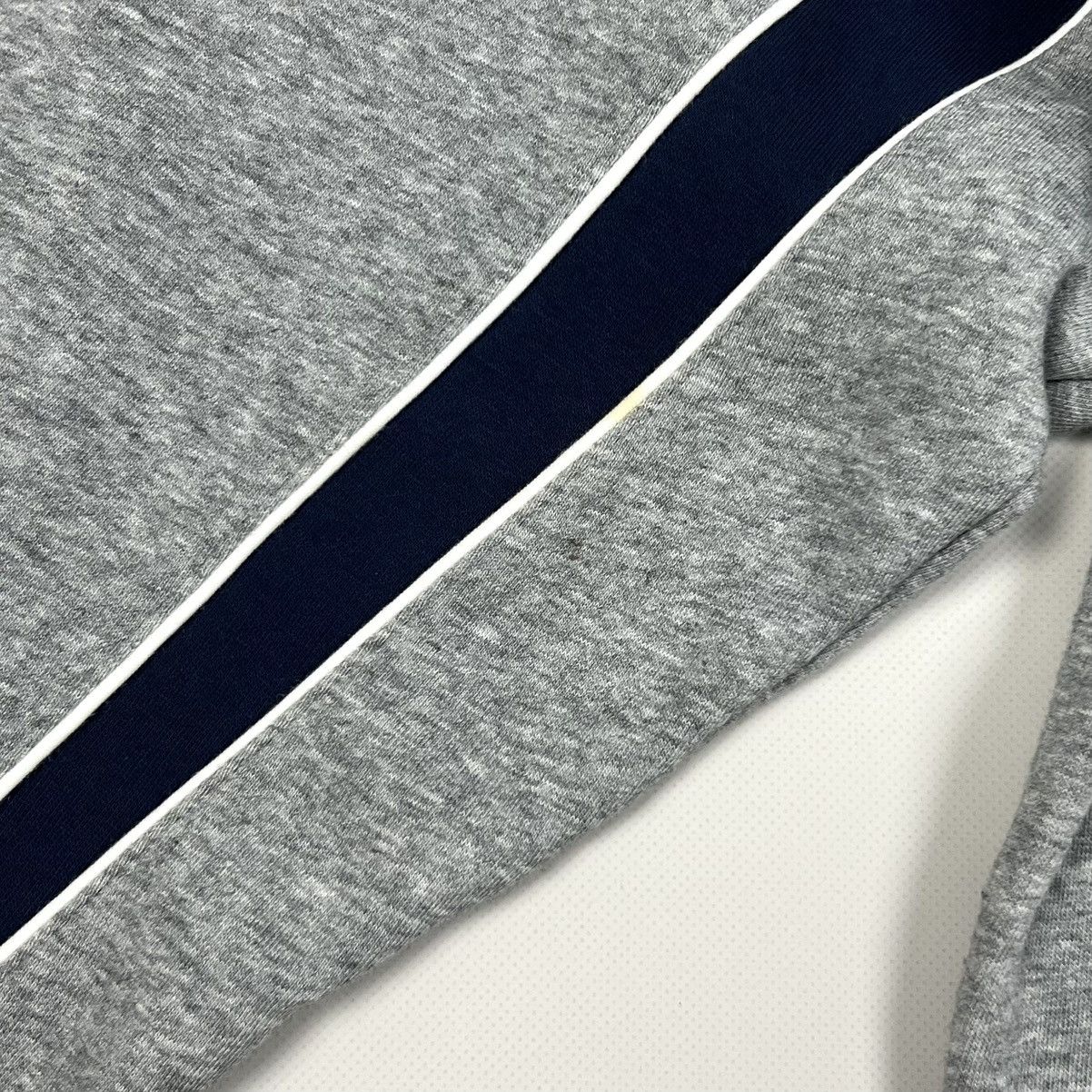 Nike × Vintage Vintage Nike Logo Cotton Grey Sweatshirt Y2k Men’s Size L Size US L / EU 52-54 / 3 - 12 Thumbnail