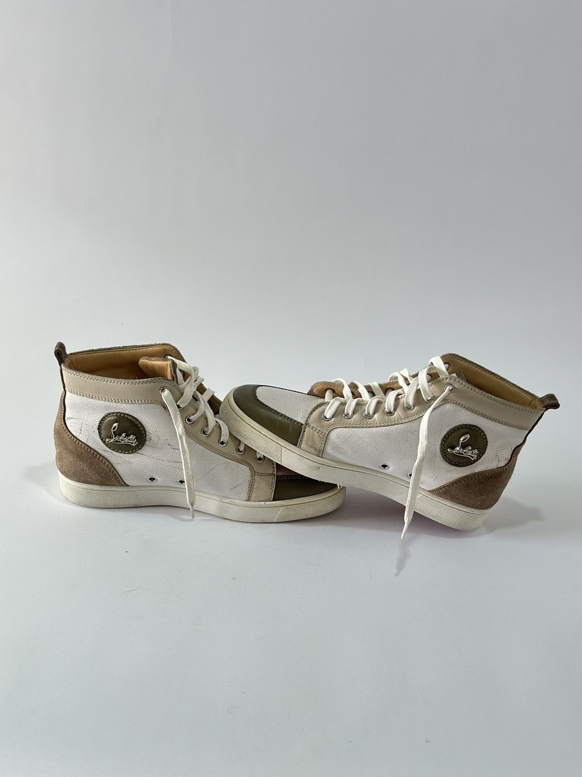 Christian Louboutin CHRITIAN LOUBOUTIN HI TOP MULTICOLOR SNEAKER Size US 7 / EU 40 - 4 Thumbnail