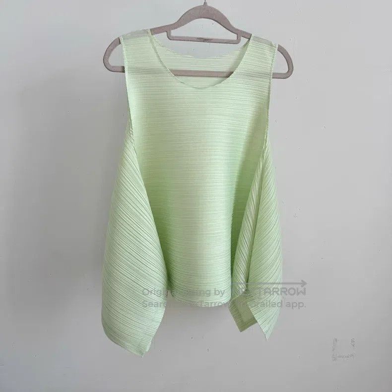 Issey Miyake Issey Miyake Green Vest Size L / US 10 / IT 46 - 1 Thumbnail