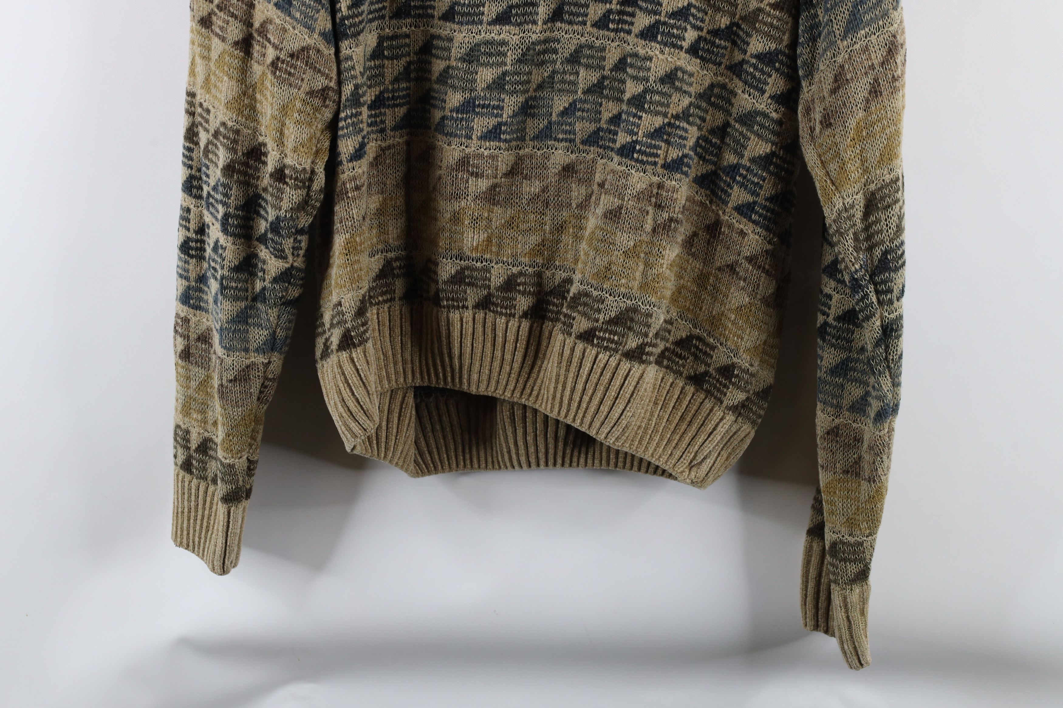 Vintage Vintage 90s Streetwear Rainbow Geometric Knit Dad Sweater Size US M / EU 48-50 / 2 - 9 Thumbnail