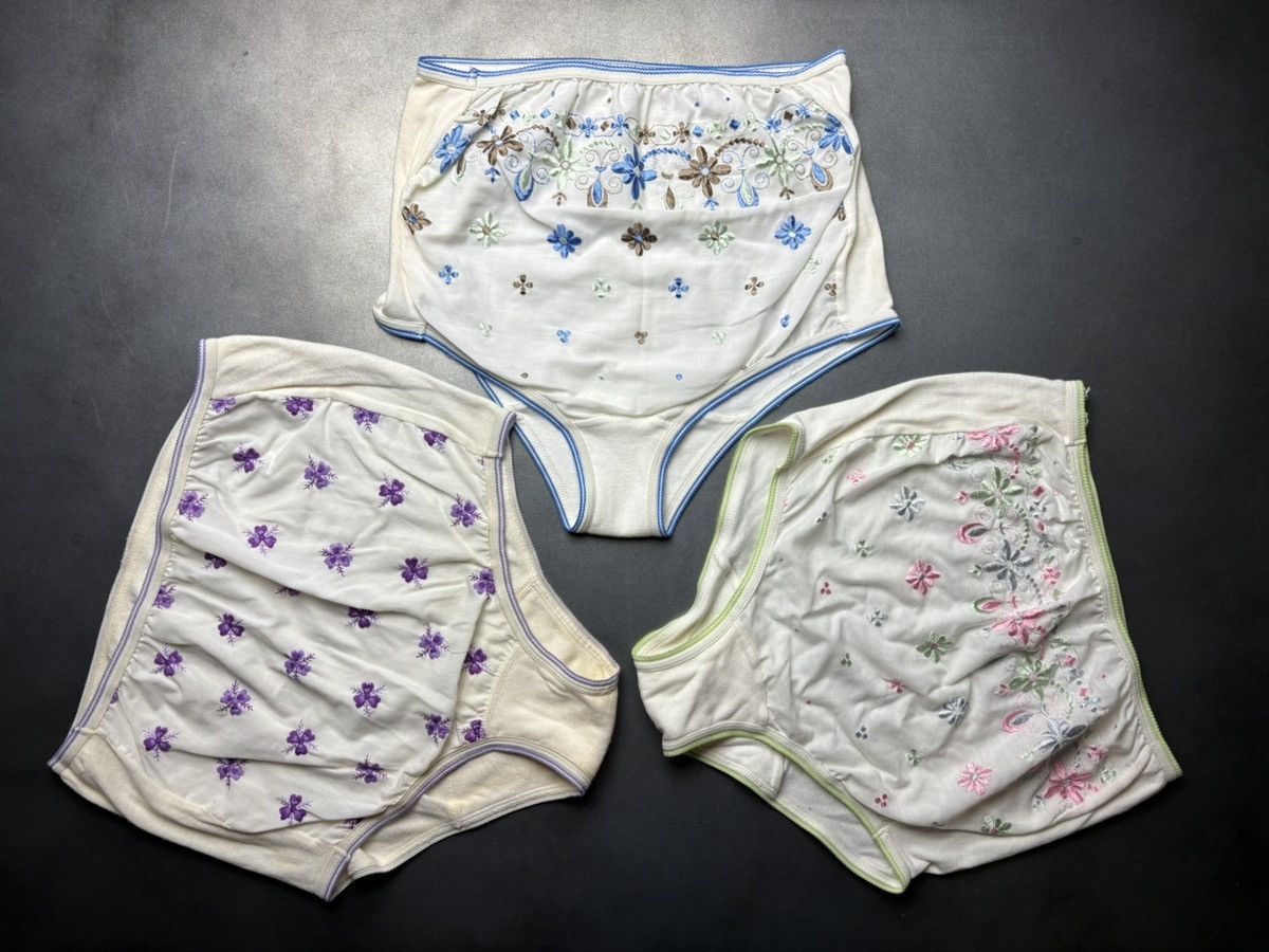 Marks & Spencer × Vintage 3 Pairs 1970s Underwear Vintage Embroidered Floral Panties Size ONE SIZE - 24 Thumbnail