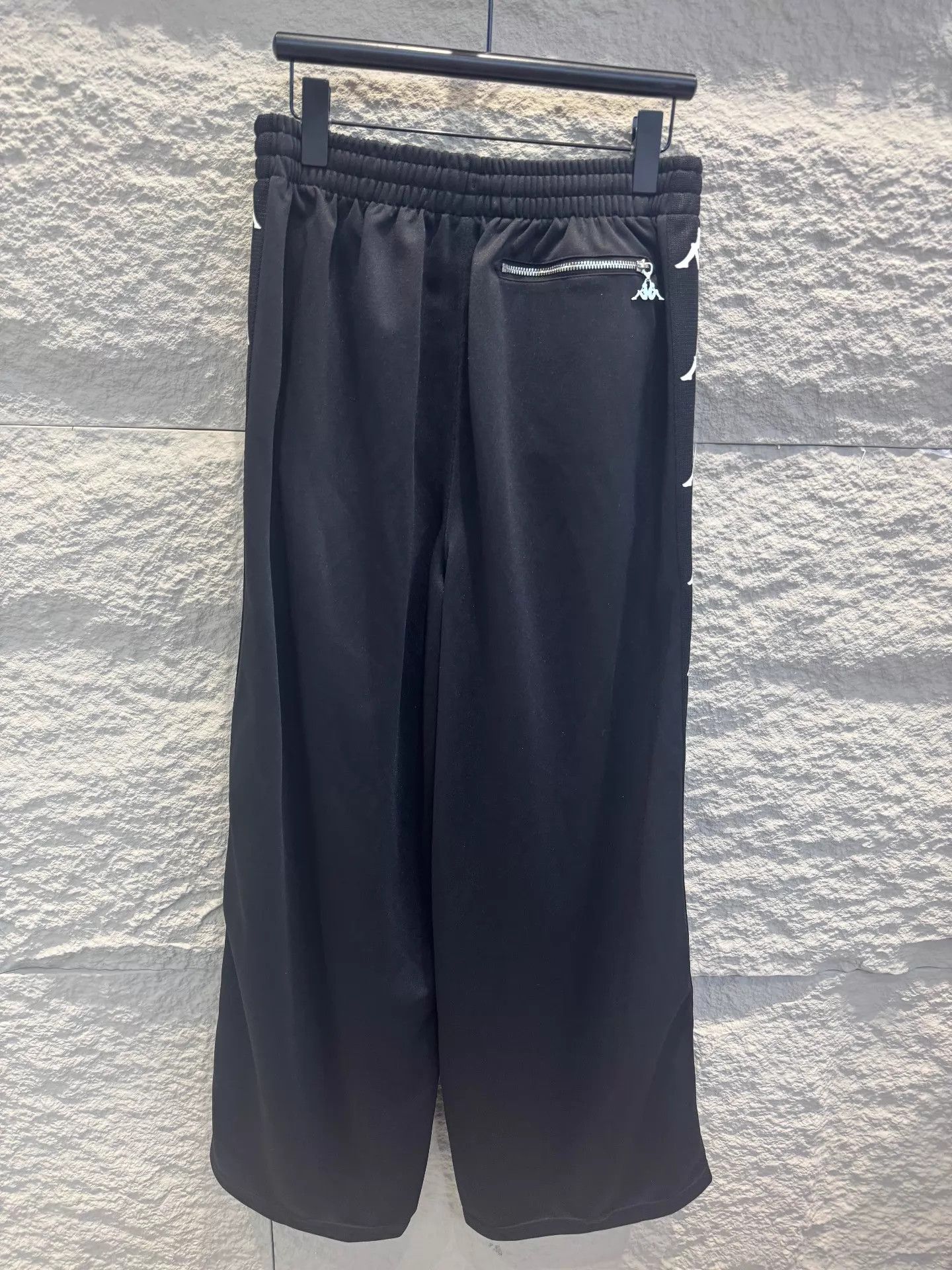 Acne Studios Acne Studios x Kappa Black Logo Tape Loose Pants S NWT Size US 30 / EU 46 - 4 Thumbnail