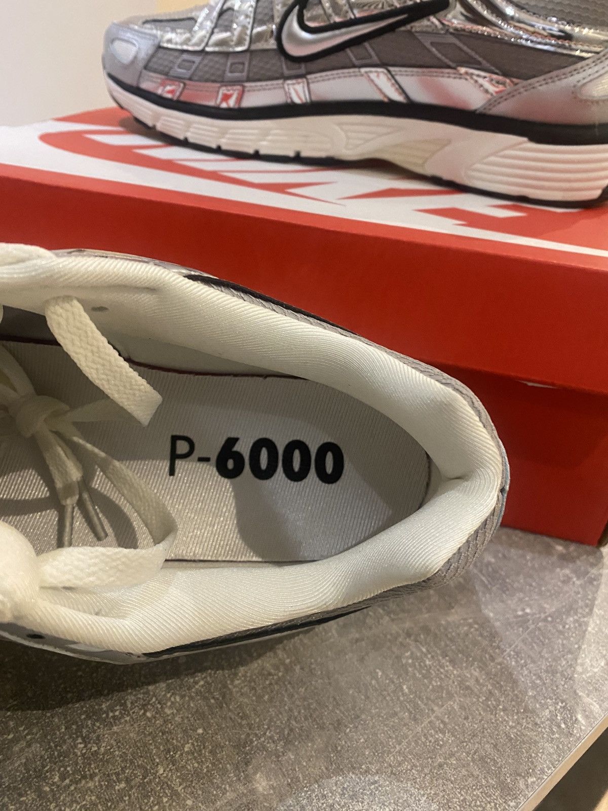 Nike Nike P6000 Metallic Silver Size US 10 / EU 43 - 9 Thumbnail