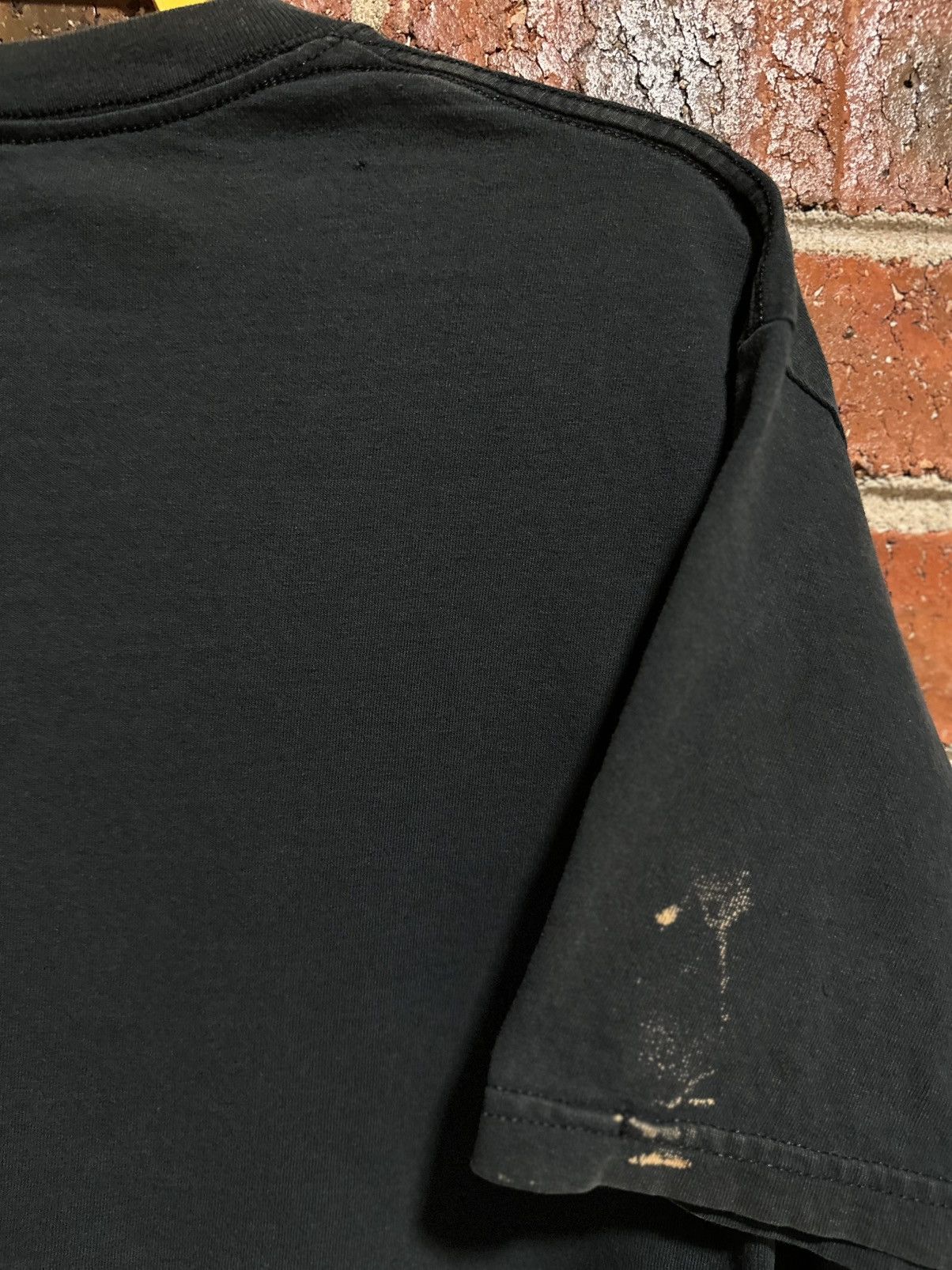 Vintage Vintage Nowheresville Ghostly Pirate Skull Faded Tee Size US L / EU 52-54 / 3 - 6 Thumbnail