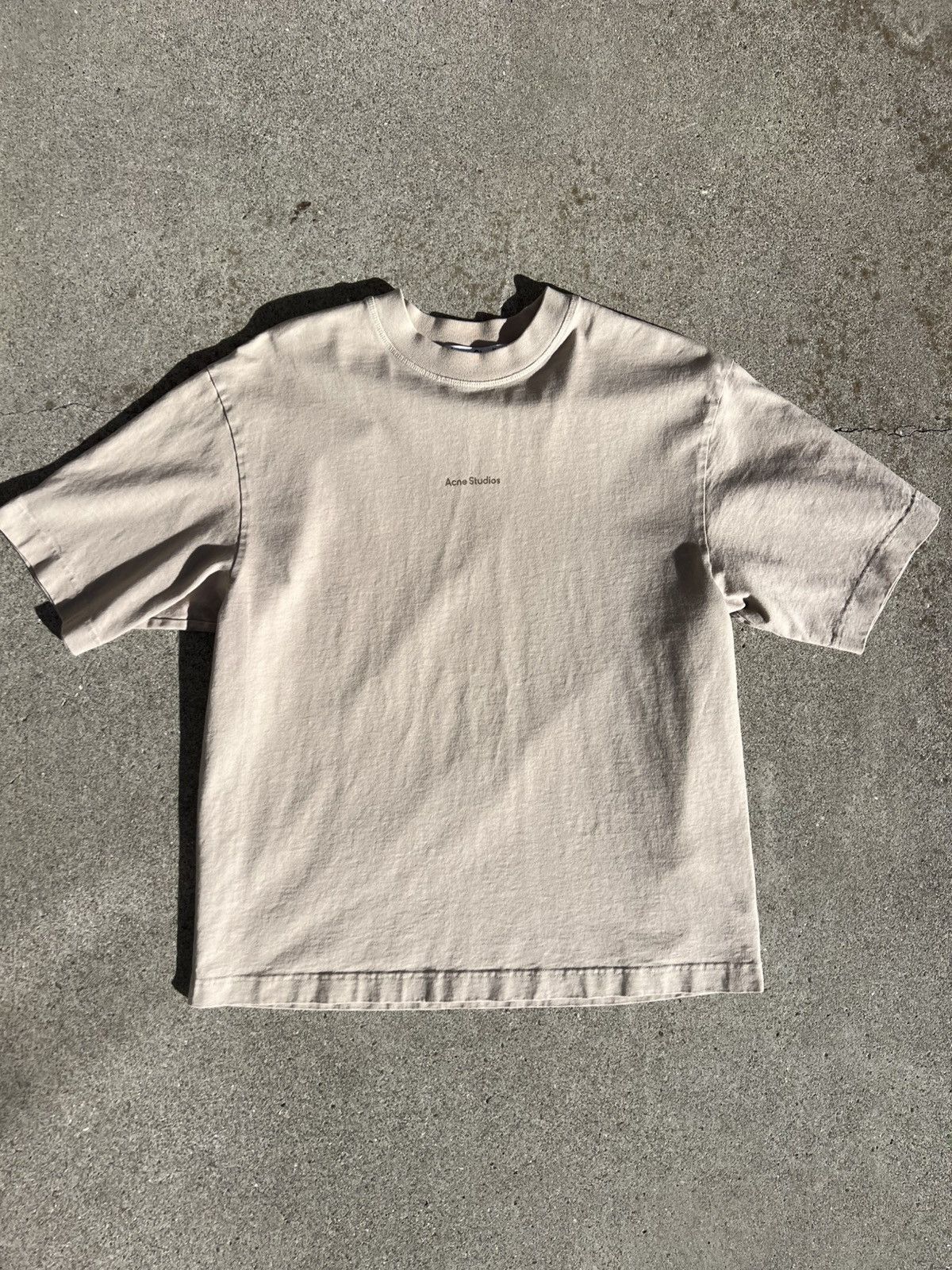 Acne Studios Acne Studios Stamp Logo T Shirt Size US S / EU 44-46 / 1 - 1 Thumbnail