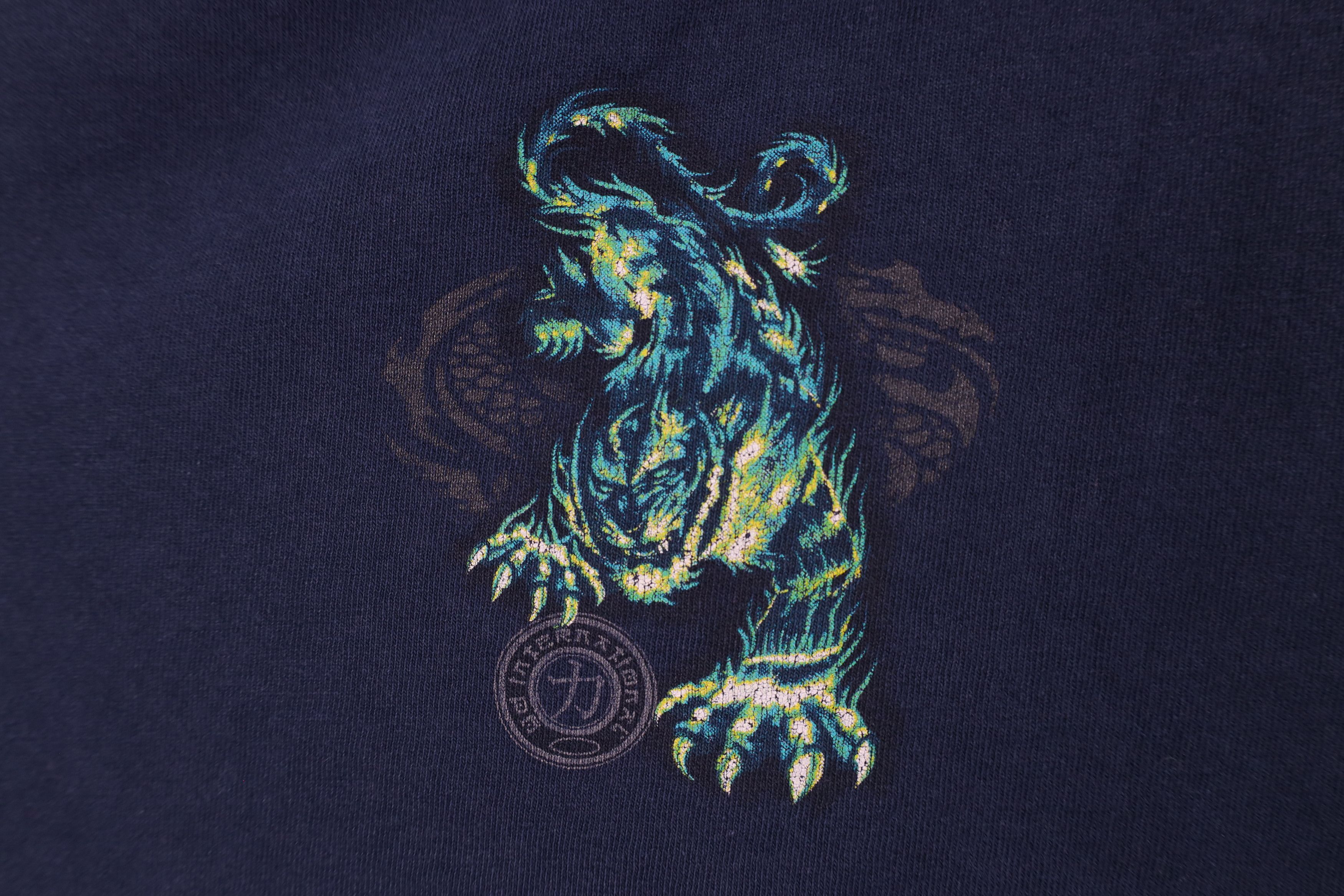 Vintage Vintage Y2K 2001 Streetwear Dragon Tiger Fire Flames T-Shirt Size US L / EU 52-54 / 3 - 4 Thumbnail