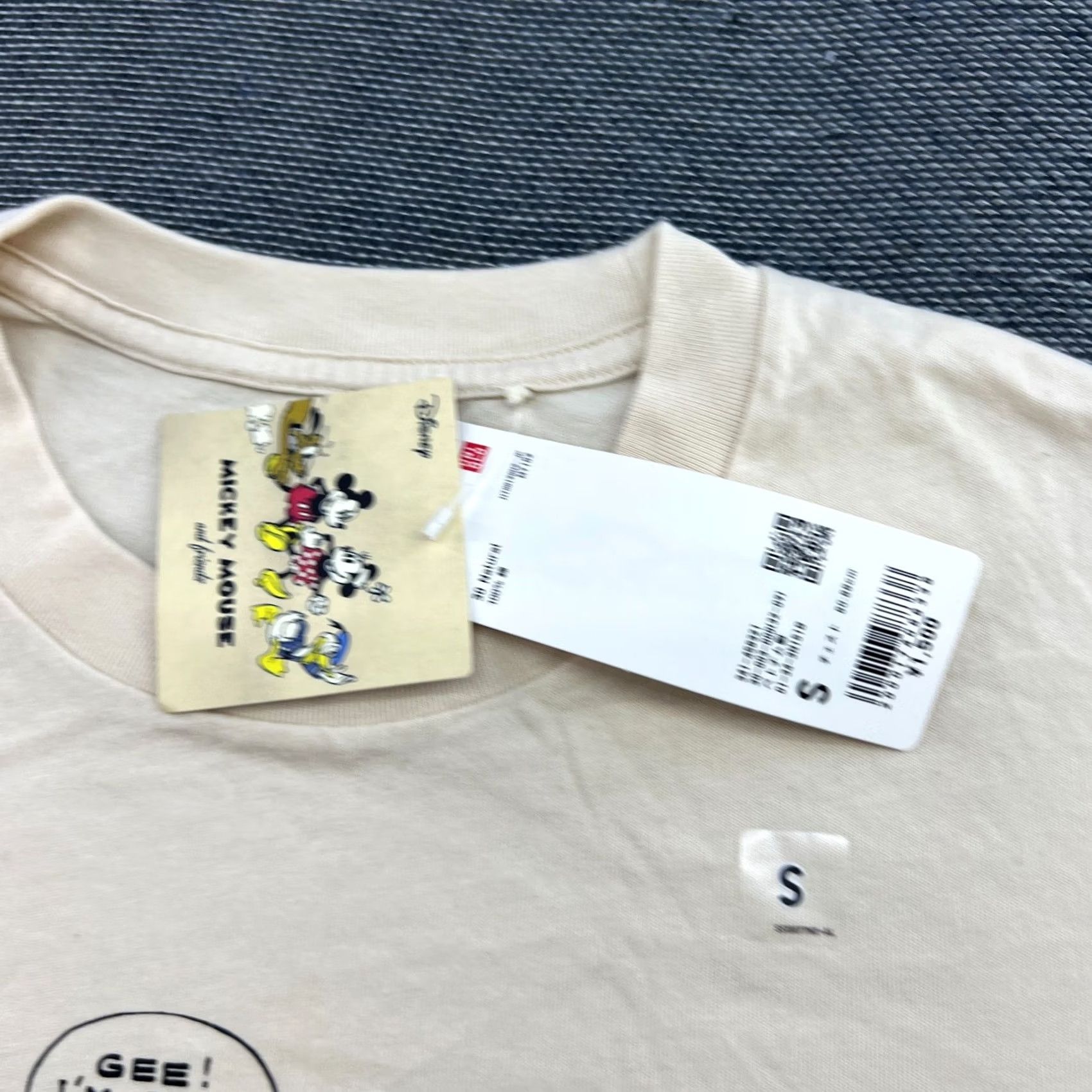 Uniqlo Disney Beyond Time Uniqlo T Shirt Mens Small Beige Disney Tee Size US S / EU 44-46 / 1 - 4 Thumbnail