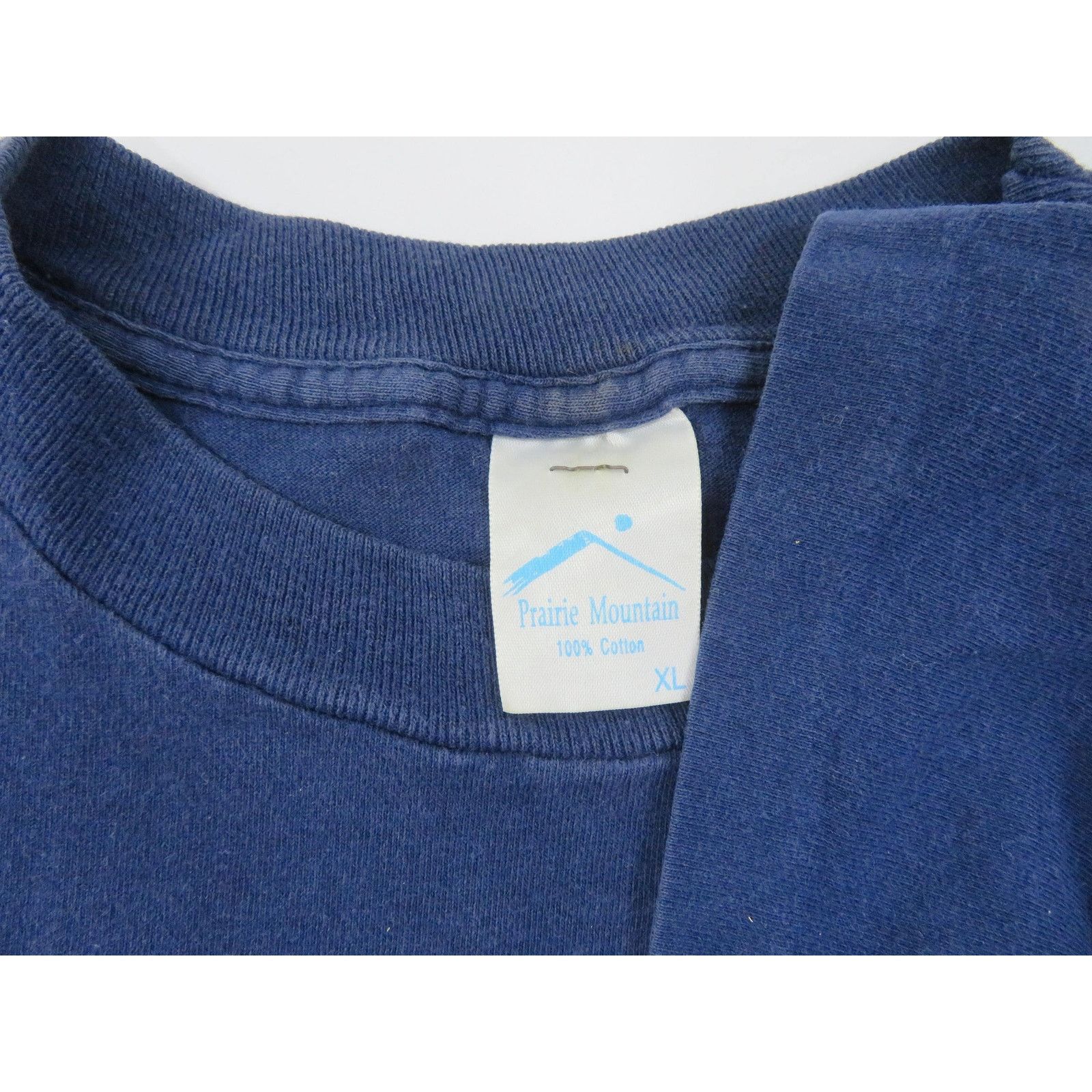 Other Howling Wolf Moon Night Sky Forest Blue T-Shirt sz M 90s Size US M / EU 48-50 / 2 - 4 Thumbnail