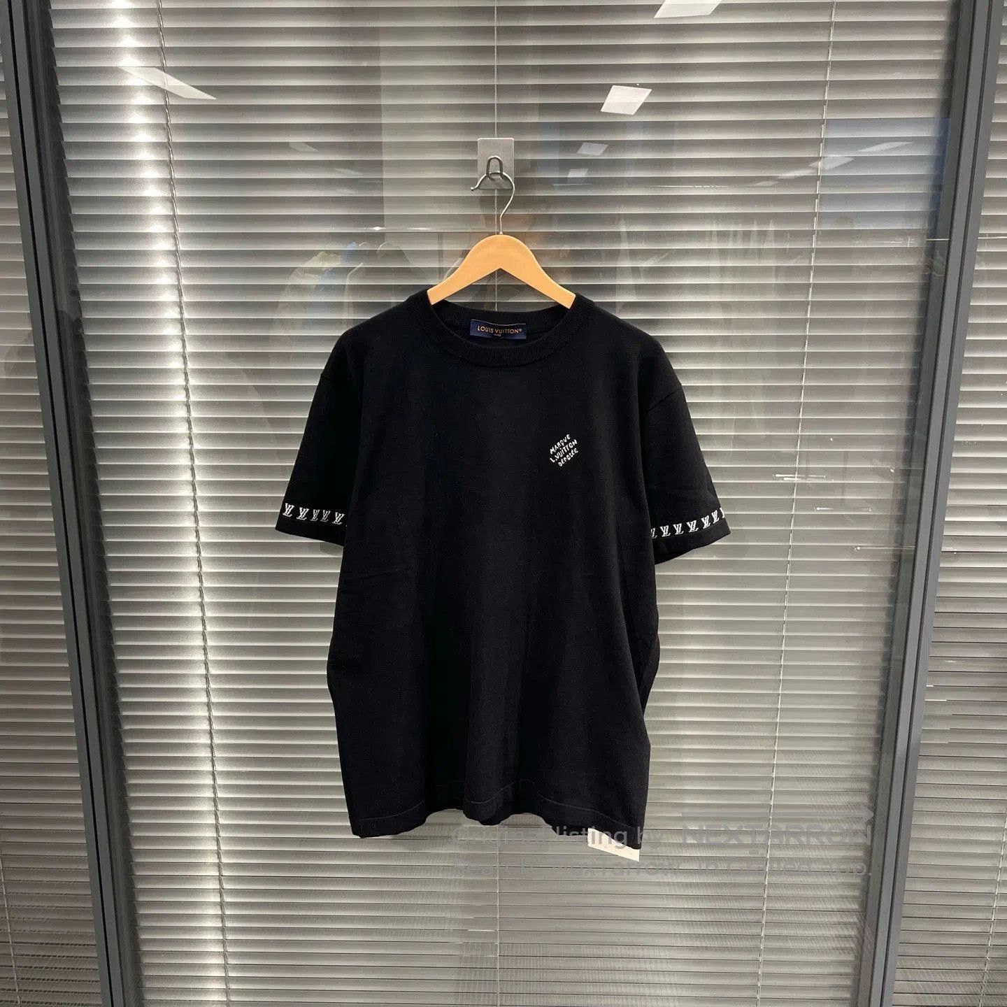 Louis Vuitton Black Short Sleeve Graphic T-Shirt. Size US M / EU 48-50 / 2 - 1 Thumbnail