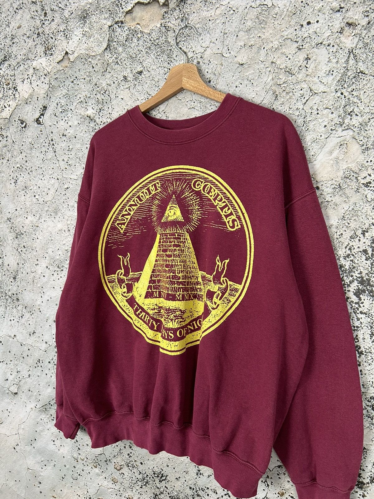 Vintage Vintage Annuit Coeptis USA Boxy Crewneck Burgundy 90s Y2K Size US L / EU 52-54 / 3 - 2 Thumbnail