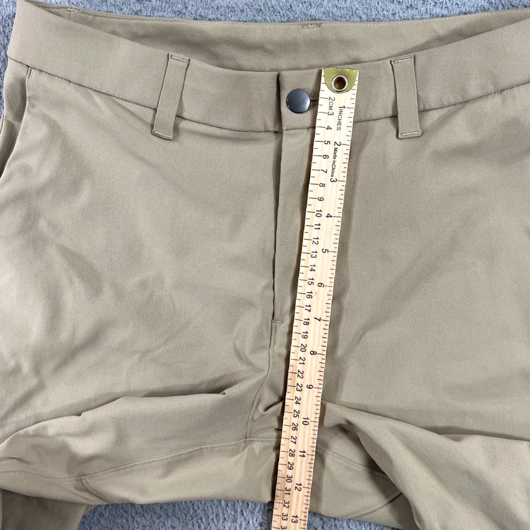Lululemon Lululemon Commission Shorts Men 32 Tan Warpstreme Golf 11” LM7A83S Size US 32 / EU 48 - 4 Thumbnail
