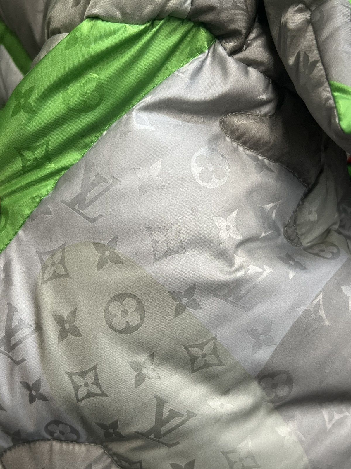 Louis Vuitton Louis Vuitton x KidSuper Patchworked Portrat Puffer Jacket Size US L / EU 52-54 / 3 - 14 Thumbnail