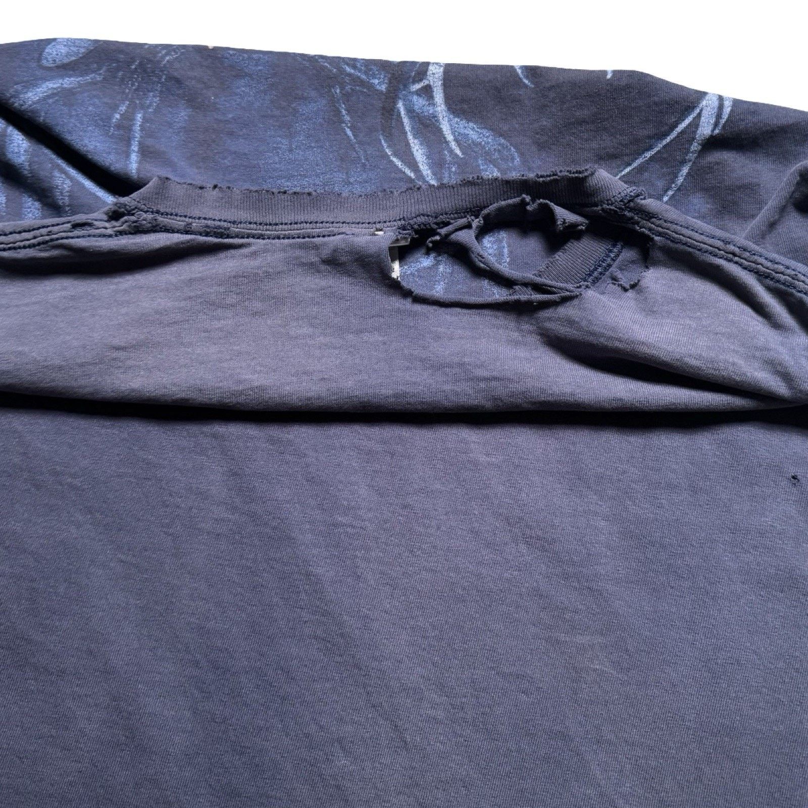 Vintage Vintage Whitetail Deer Hunting Thrashed Faded T Shirt 2XL Size US XXL / EU 58 / 5 - 7 Thumbnail