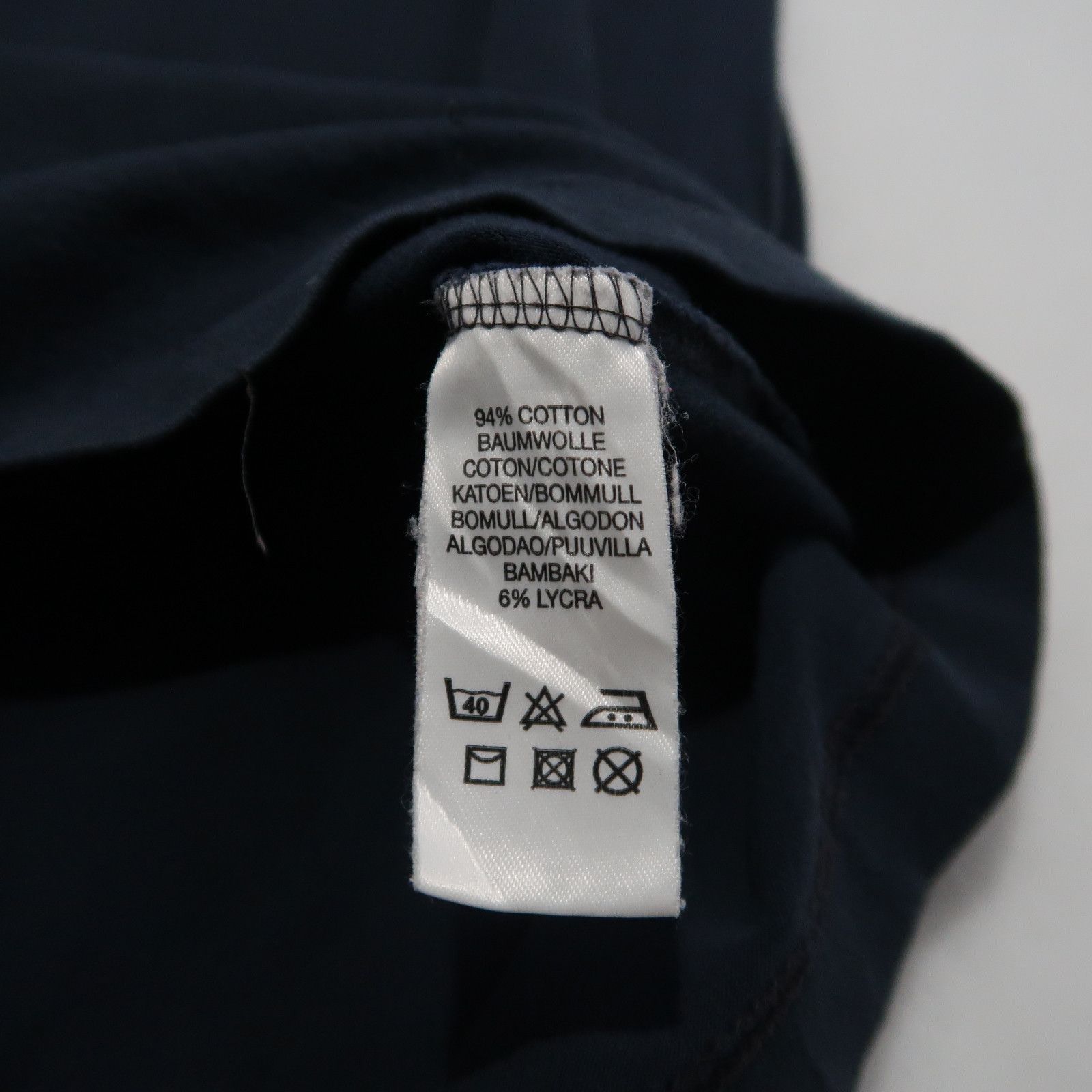 Burberry Vintage 90s Burberry Nova Check Shoulder Distressed Tee Size US L / EU 52-54 / 3 - 8 Thumbnail