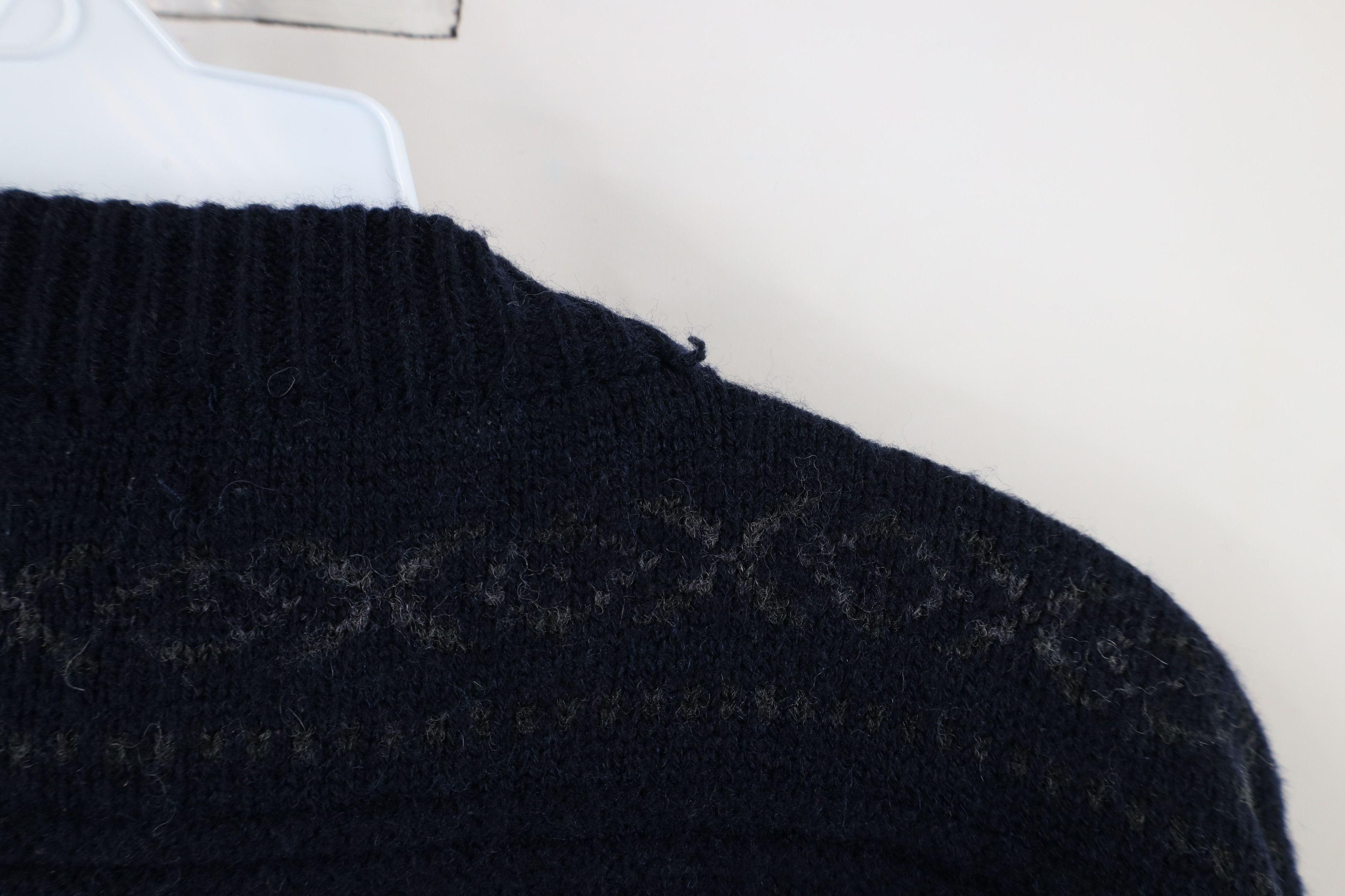 Vintage Vintage 90s Streetwear Knit Fair Isle V-Neck Sweater Blue Size US XXL / EU 58 / 5 - 7 Thumbnail