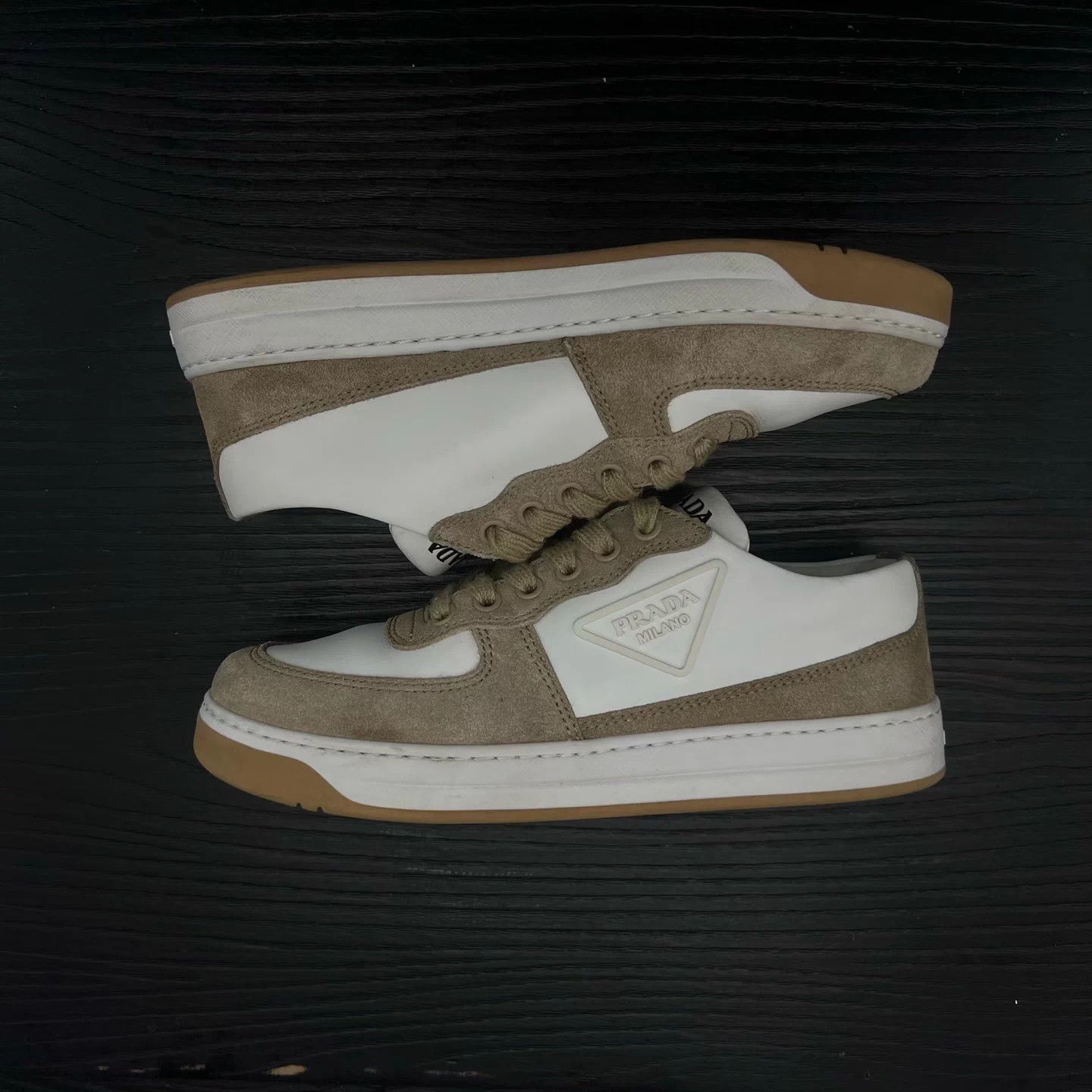 Prada PRADA Triangle Logo white brown sneakers 35 with box Mint Size US 4 / IT 34 - 3 Thumbnail