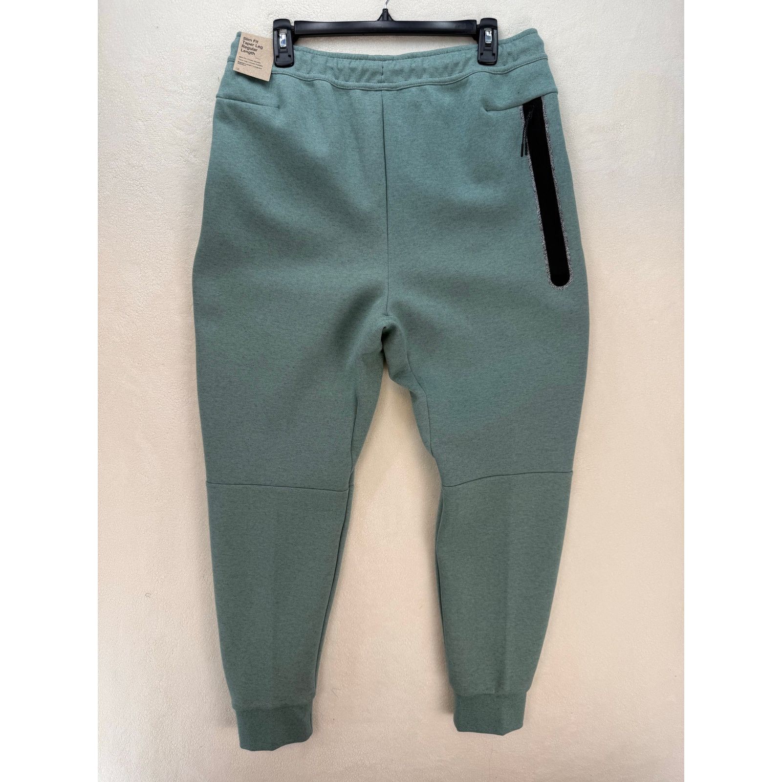 Nike NIKE SPORTSWEAR SZ L TECH FLEECE JOGGER DR9162-361 GREEN Size US 36 / EU 52 - 6 Thumbnail