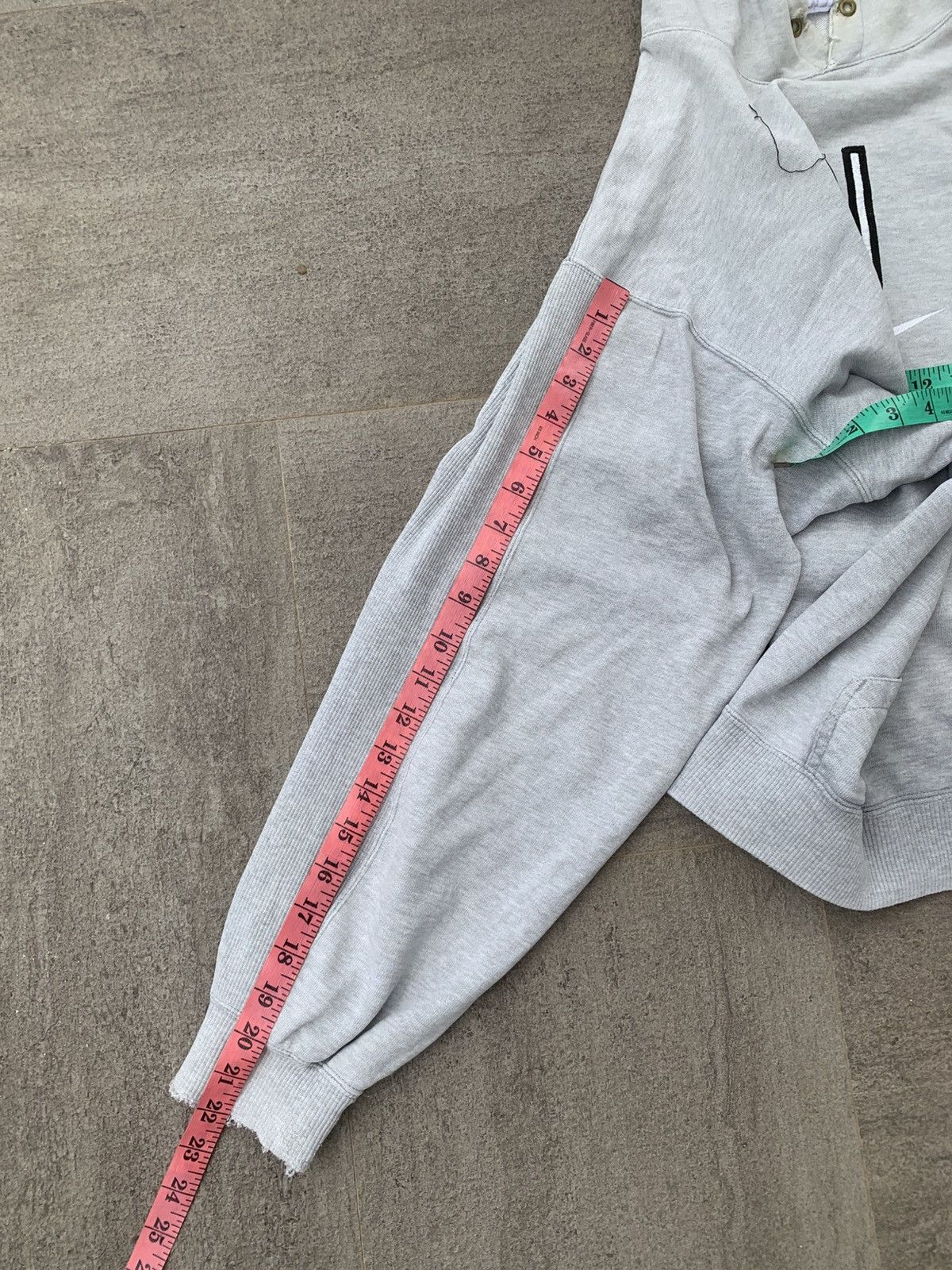 Nike Vintage Distressed Nike Centre Hoodie Size US XL / EU 56 / 4 - 5 Thumbnail