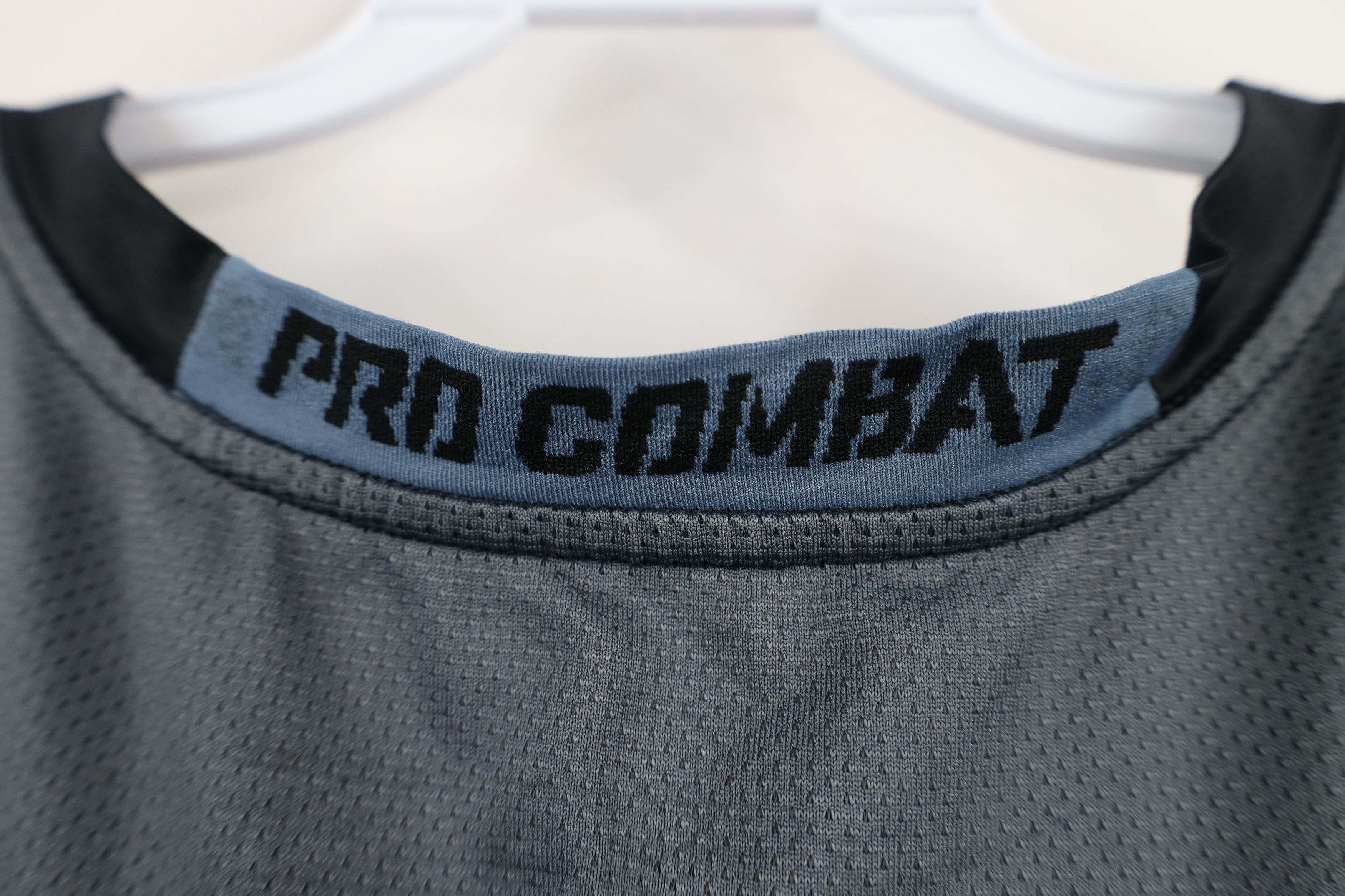 Nike × Vintage Nike Pro Combat Compression Training Sleeveless T-Shirt Size US L / EU 52-54 / 3 - 10 Thumbnail
