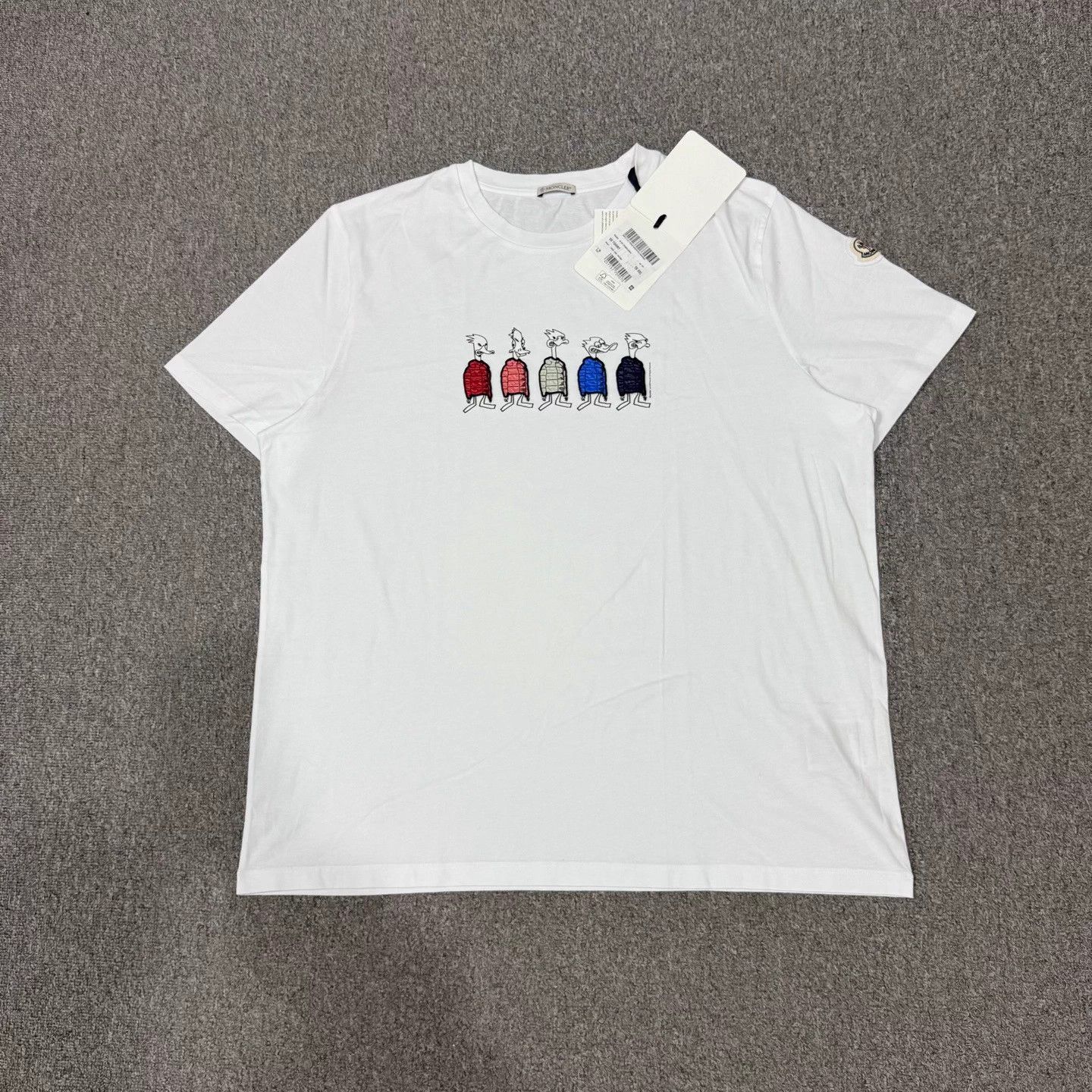 Moncler Moncler white embroidered logo short-sleeve NWT XXL Size US XXL / EU 58 / 5 - 1 Thumbnail