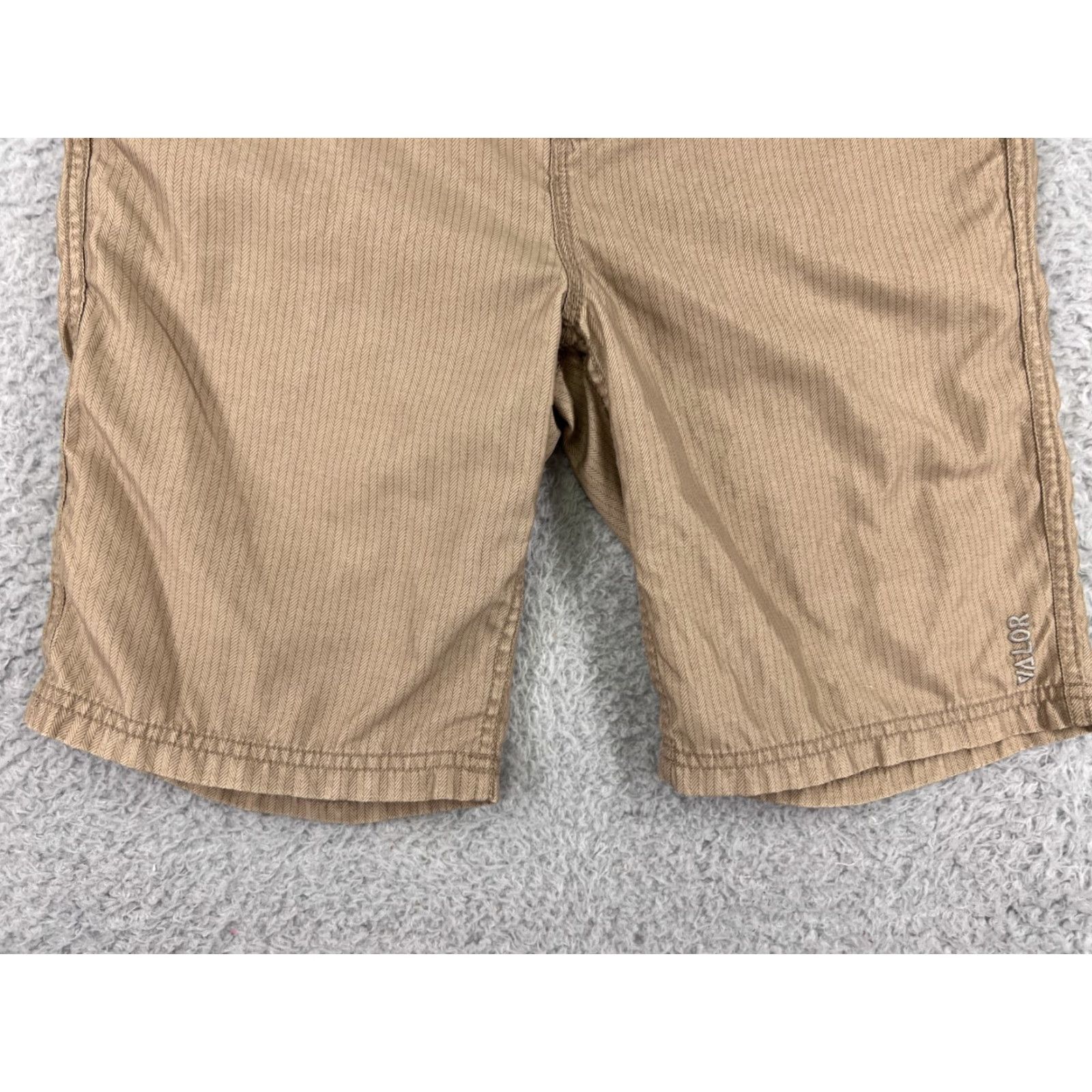 Vintage Valor Shorts Men 28 Beige Herringbone 100% Polyester Cargo Pocket Elastic Waist Logo Be Size US 28 / EU 44 - 5 Thumbnail