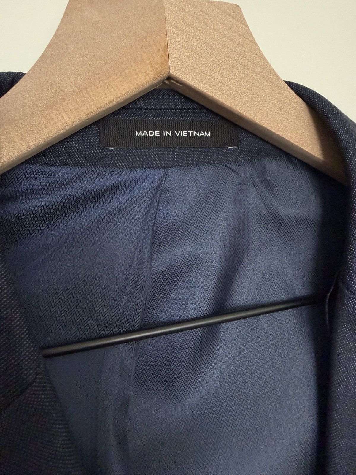 Kenneth Cole Kenneth Cole Awearness Suit Size 42R - 3 Thumbnail