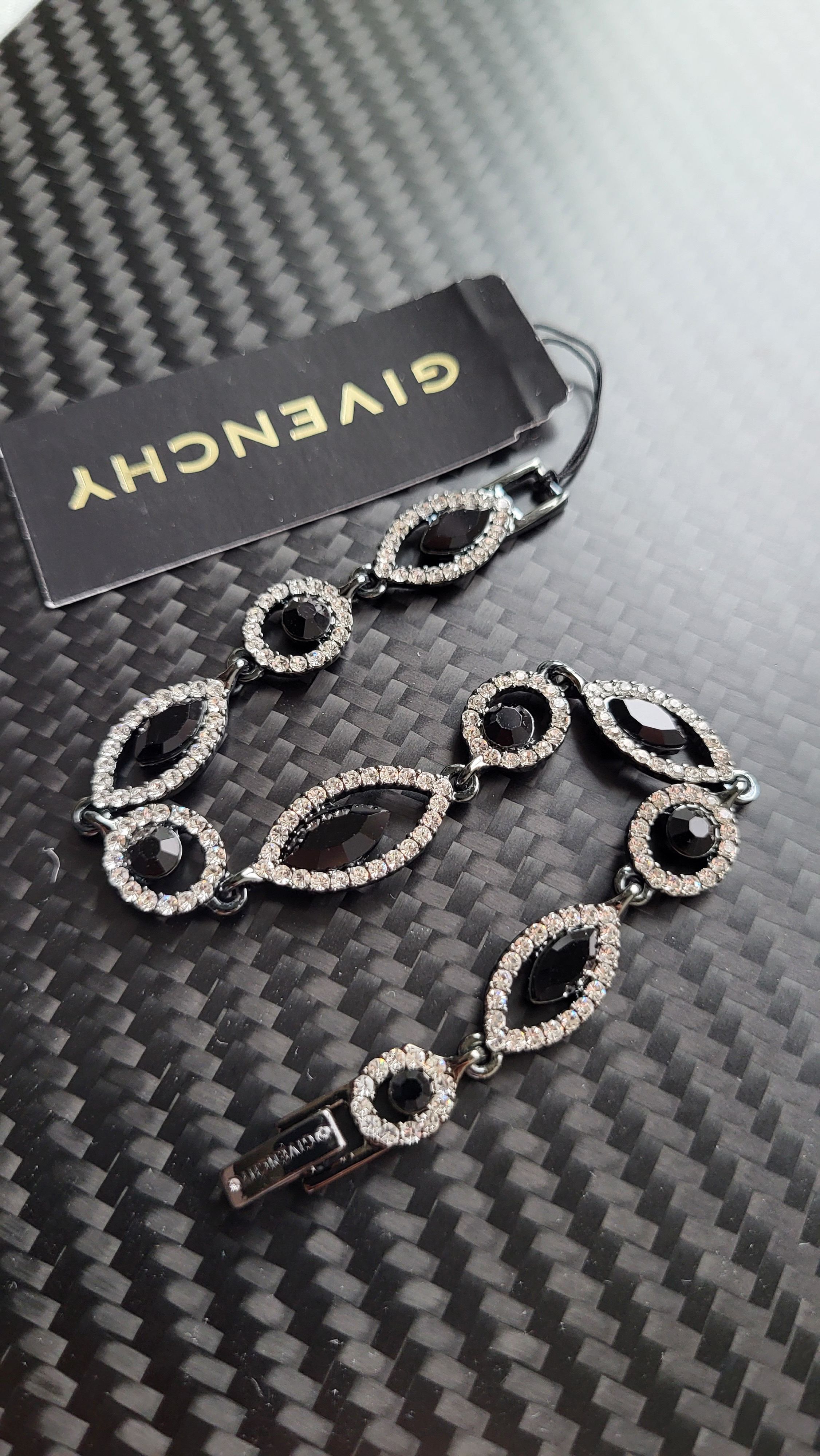 Pre-owned Givenchy Onyx Marquise Eye Crystal Bracelet In Silver