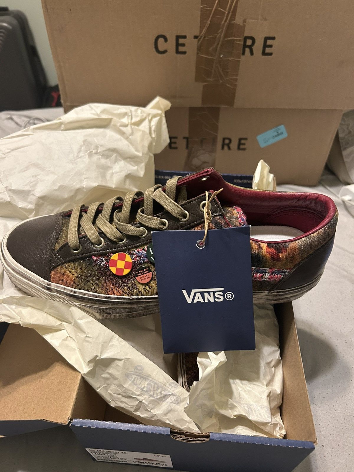 Other Vans souvenir Size US 12 / EU 45 - 4 Thumbnail