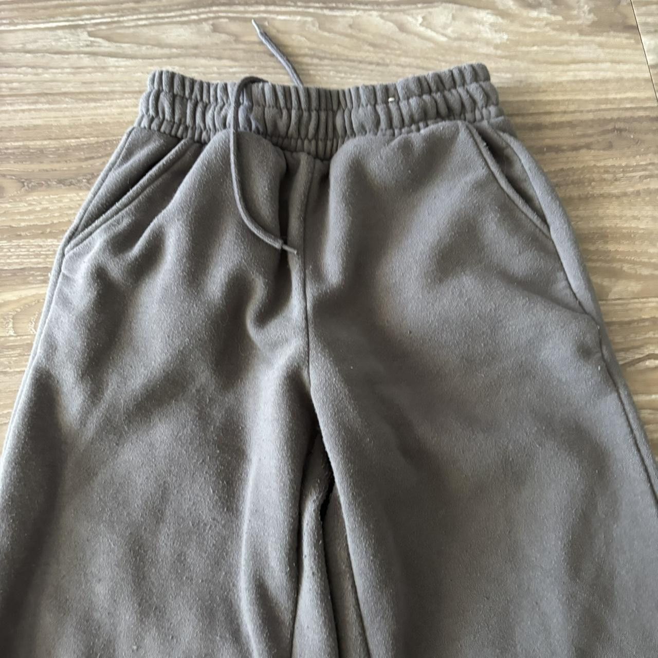 Vintage Crazy Vintage Y2K/2000s Baggy Grey Skater Style Essential Sweatpants! Size S Size US 28 / EU 44 - 4 Thumbnail