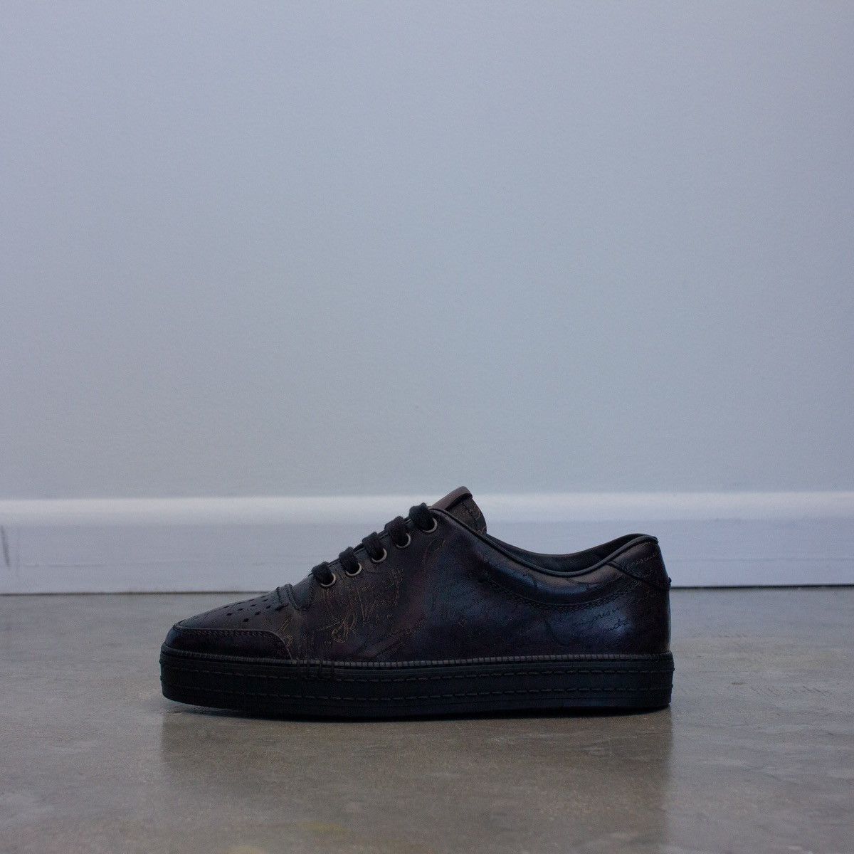 Berluti 1.6k$ BERLUTI Playtime Scritto Leather Low-Top Sneakers US7 Size US 7 / EU 40 - 11 Thumbnail