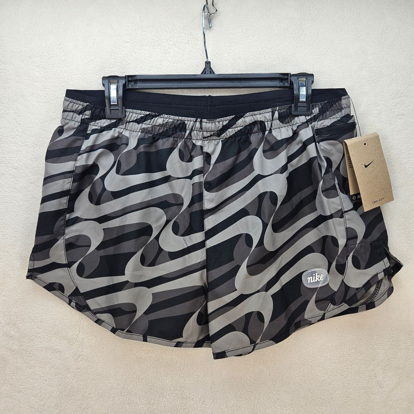Nike NIKE WOMEN'S LARGE DRI FIT ICON CLASH TEMPO LUXE SHORTS Size 31" - 1 Thumbnail