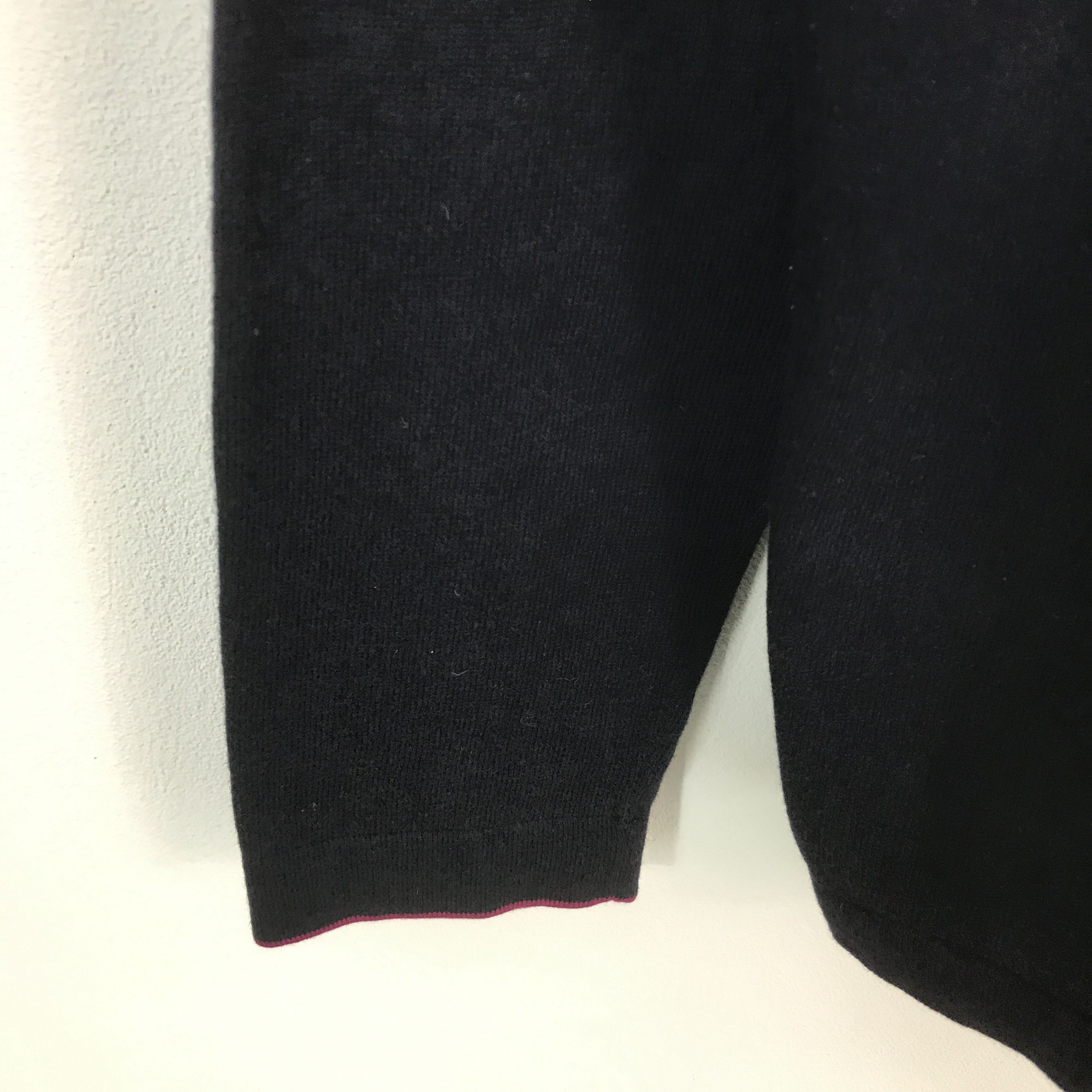Burberry Burberry Black label v coller knitwear jacket Size US M / EU 48-50 / 2 - 7 Thumbnail